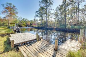 Alquiler Vacacional - 5 Mi to Beach: Bay St Louis Home w/ Launch & Dock