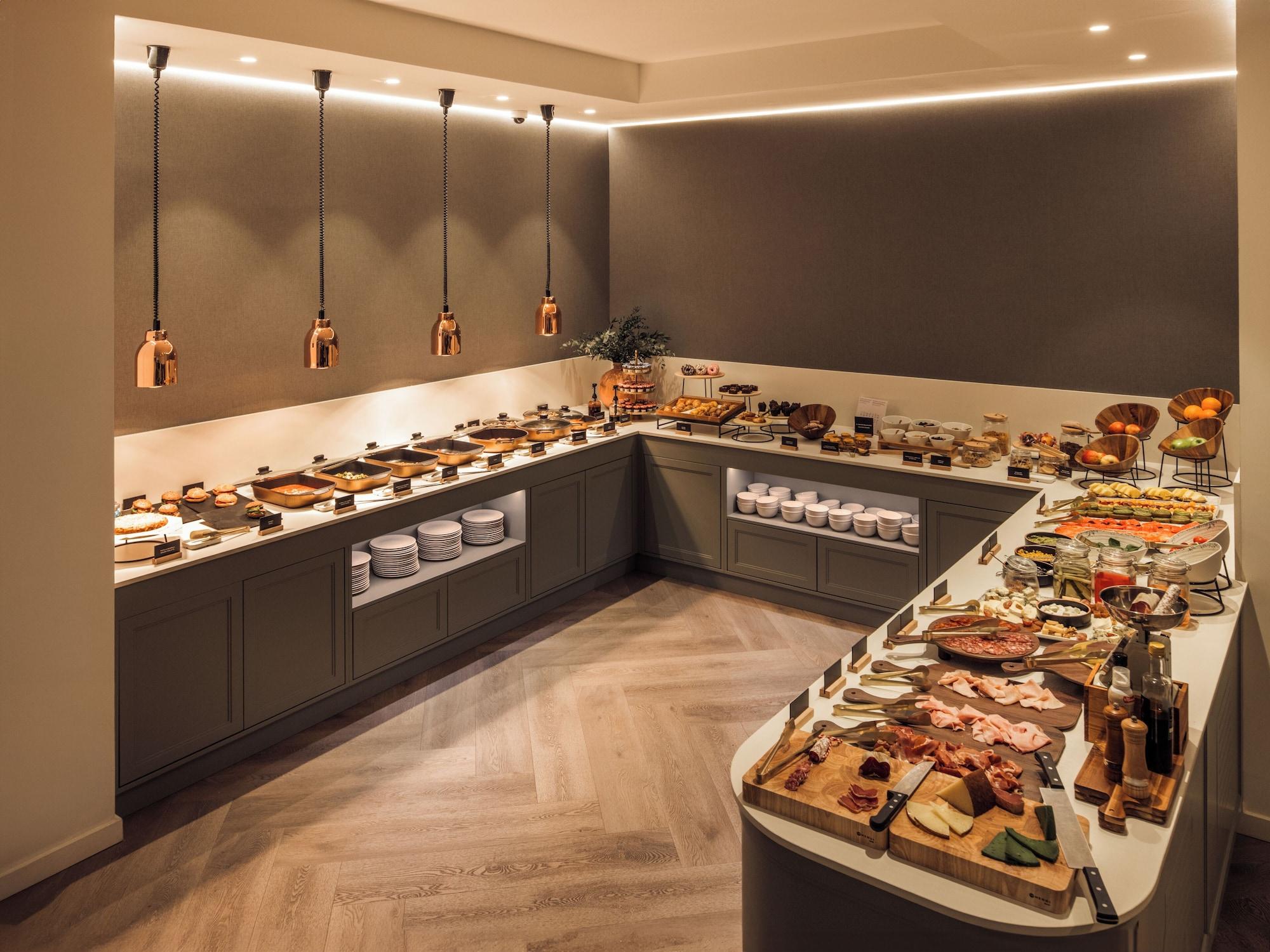 Restaurant Hotel Well and Come Malaga