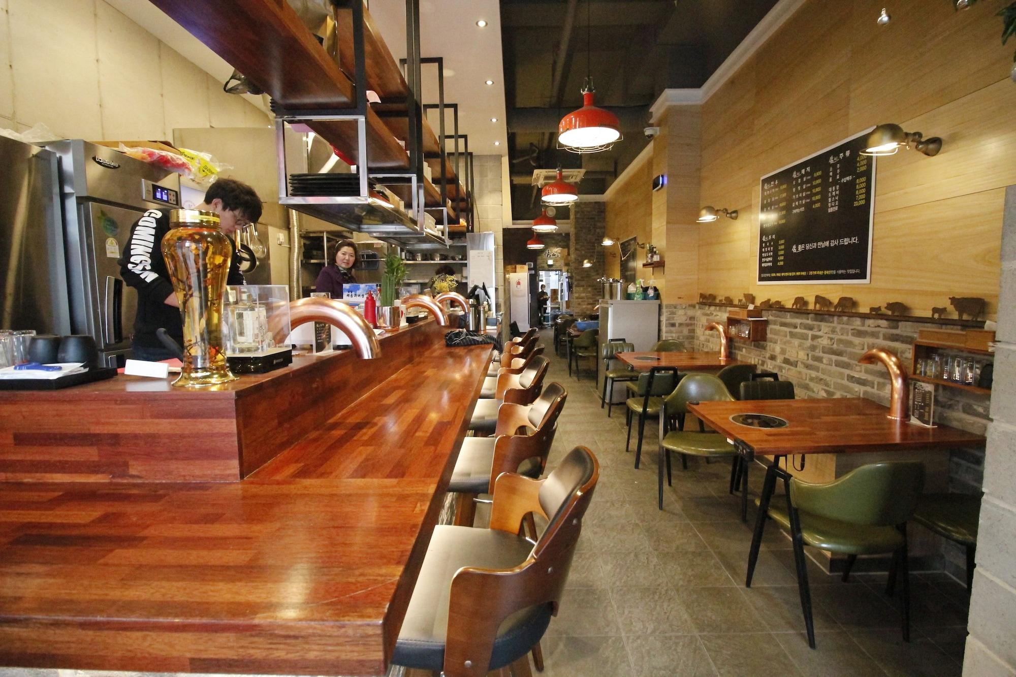 Restaurant Empire Tourist Hotel