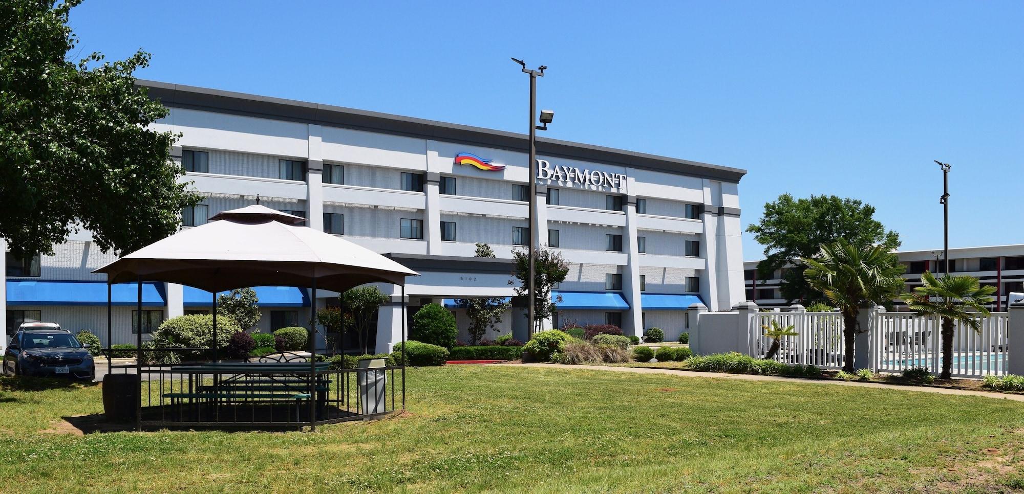 Vista Exterior Baymont by Wyndham Texarkana