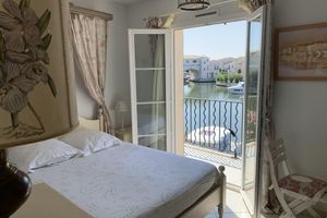 Alquiler Vacacional - Very close to the medieval city of Aigues-Mortes, marina, with swimming pool