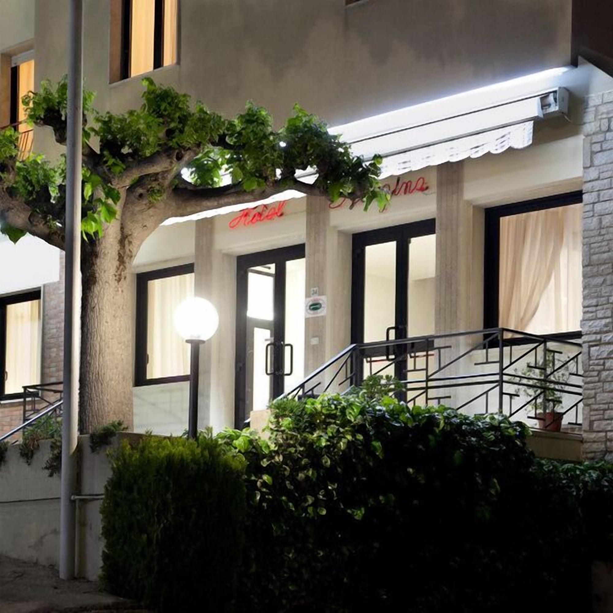 Vista Exterior Hotel Perugina