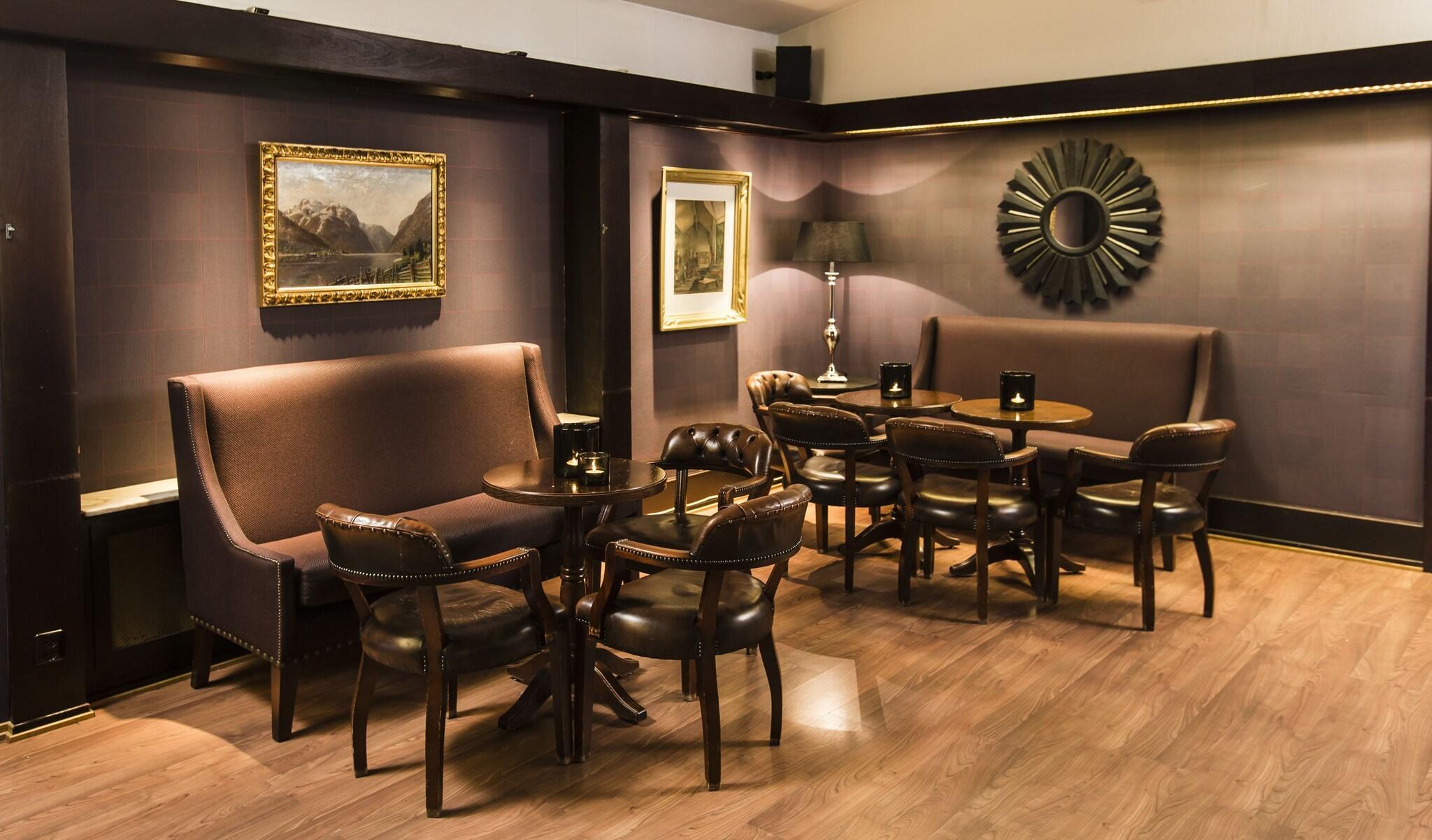 Bar/Salón Klækken Hotell