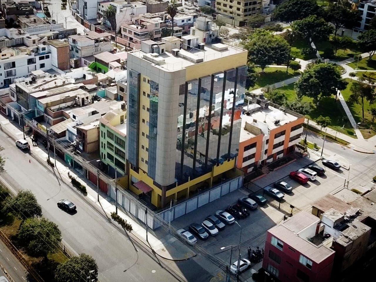 Vista Exterior Hotel Reyna