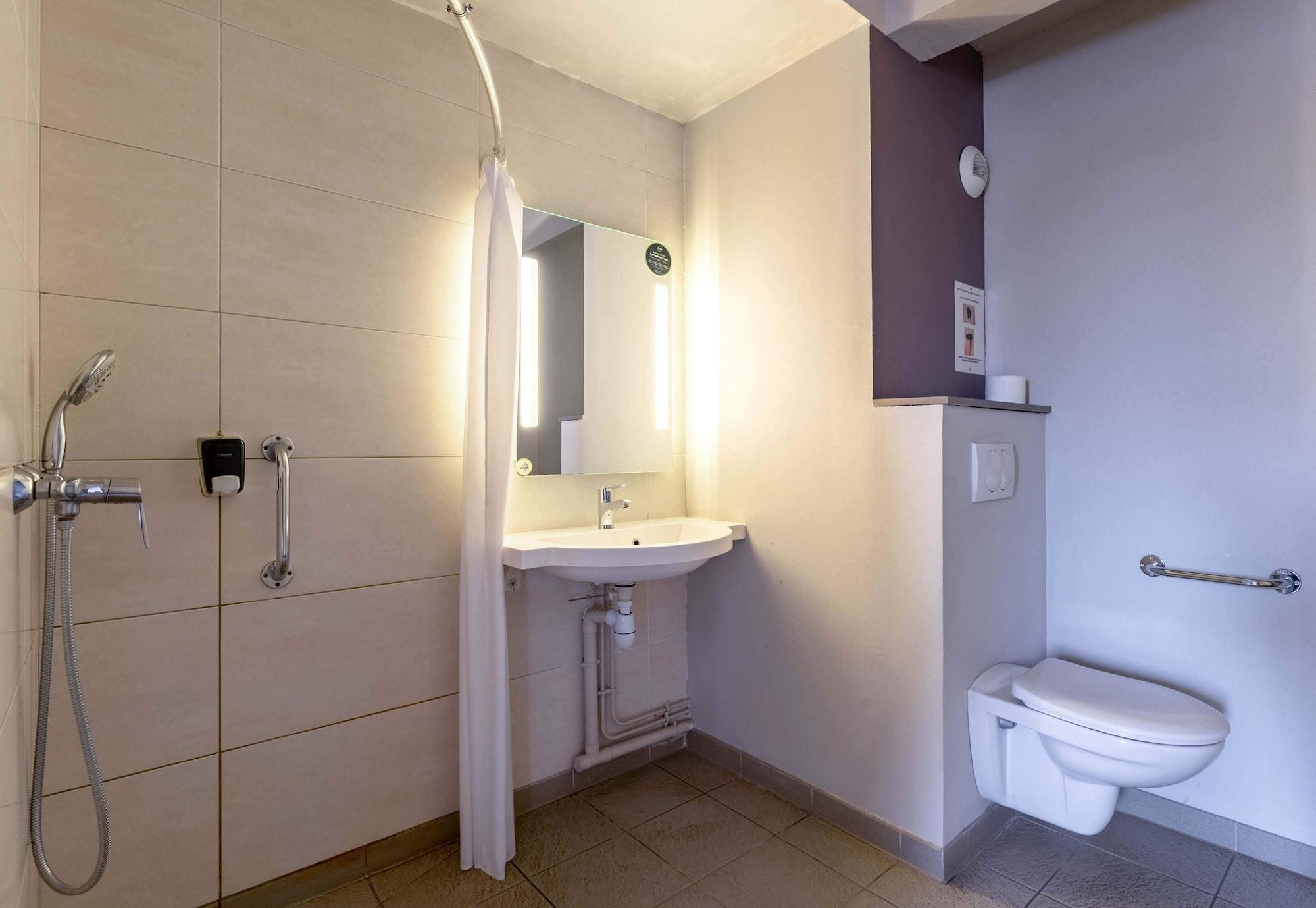 Equipamiento de Habitación B&B Hôtel Yvetot