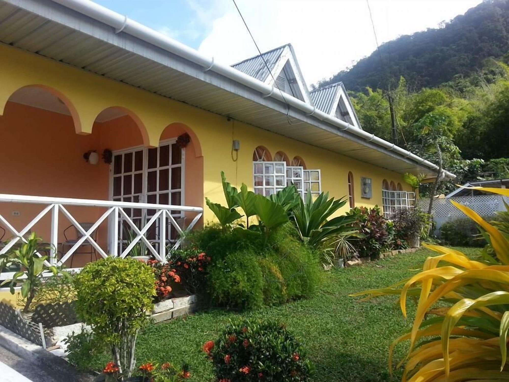 Restaurant La Mamre Guest House