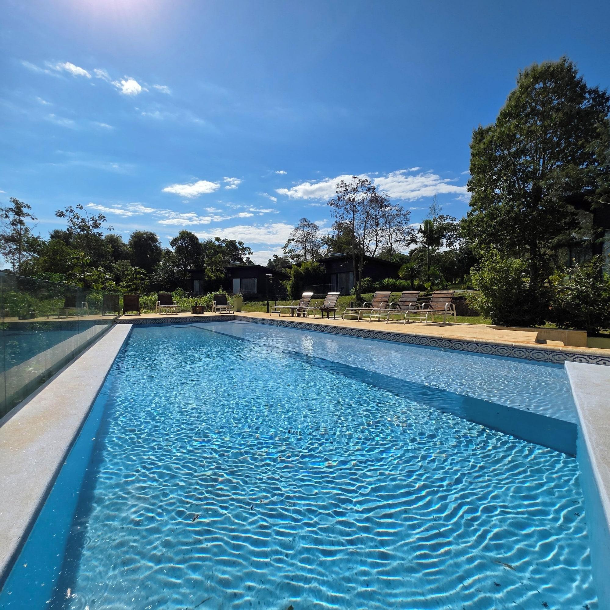 Equipamiento de Habitación Tupa Lodge selva y río