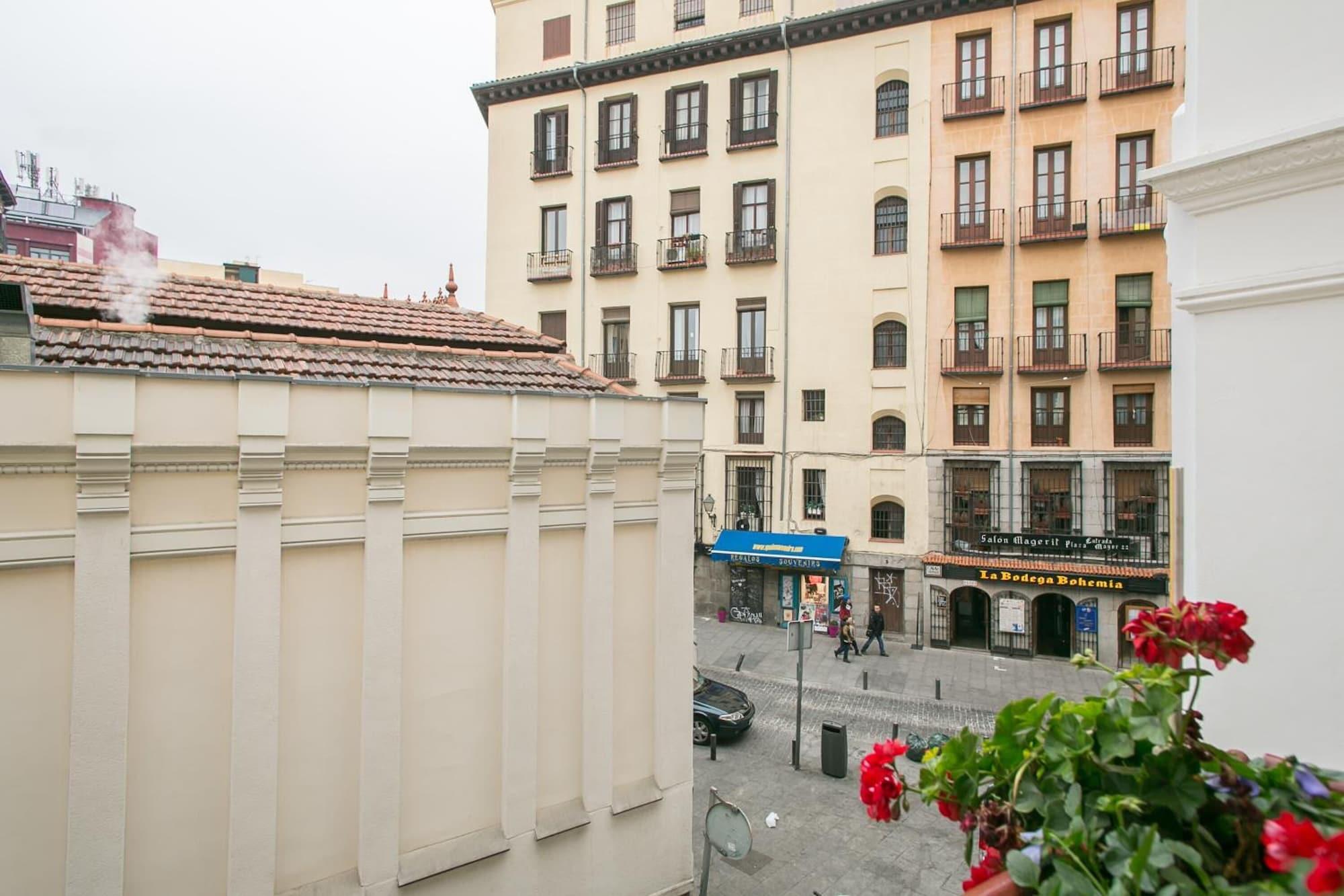 Vista Exterior Hostal La Casa de la Plaza