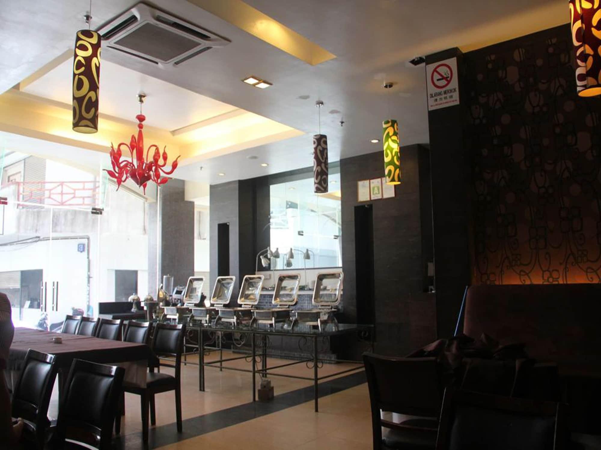 Bar/Salón MB Hotel