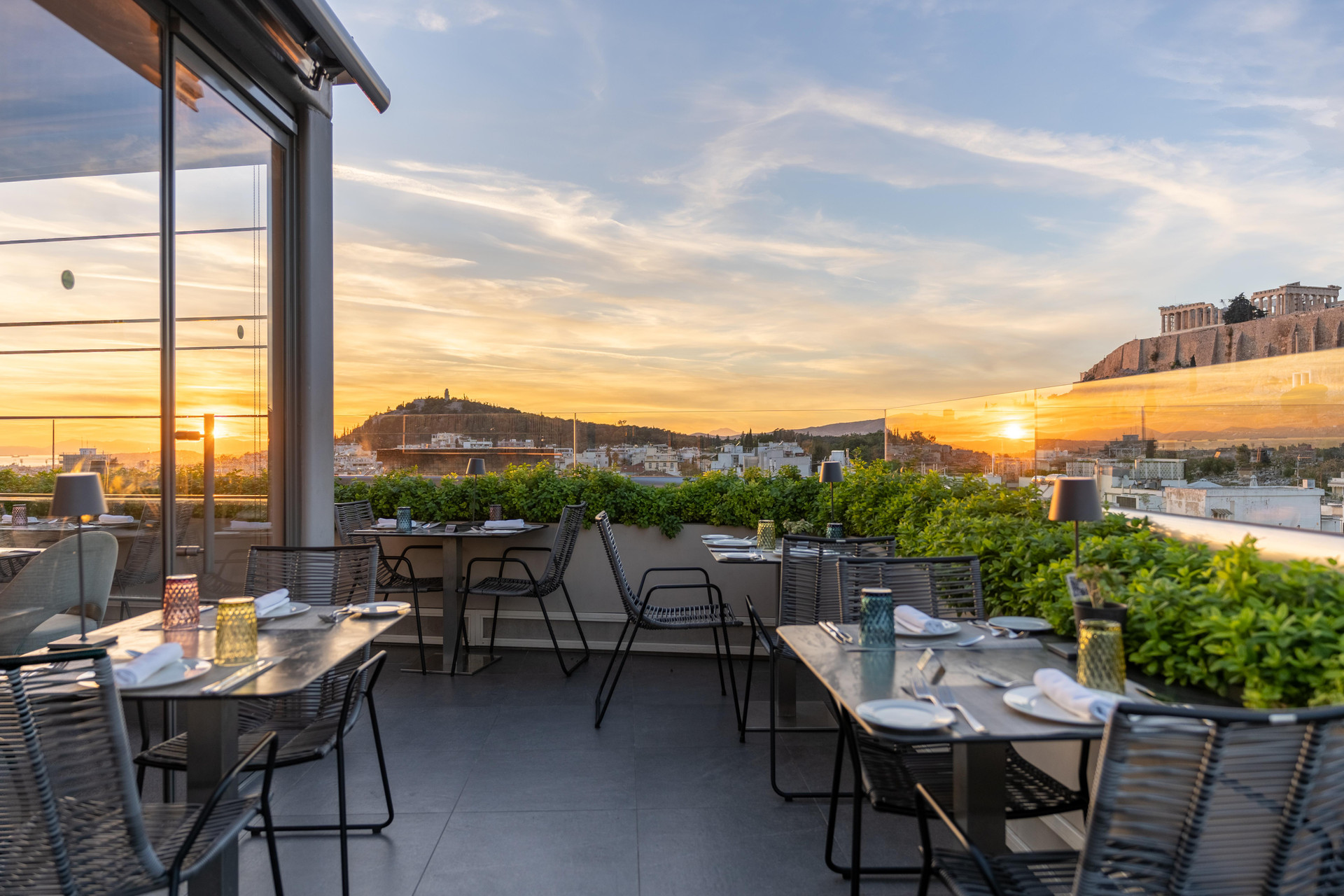 Restaurant Athens Gate Hotel