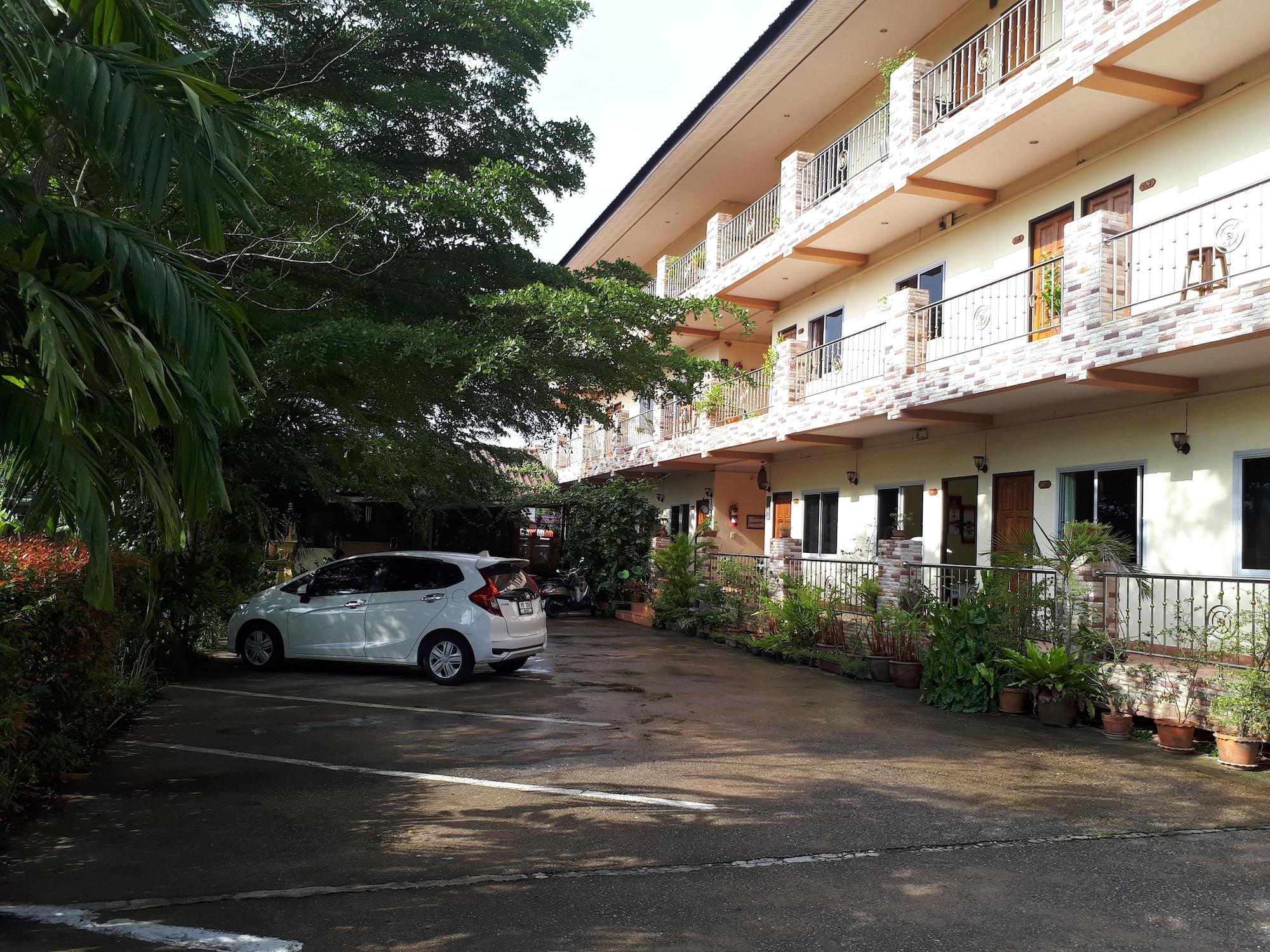 Instalaciones Recreativas Phoemphoon 2 Hotel