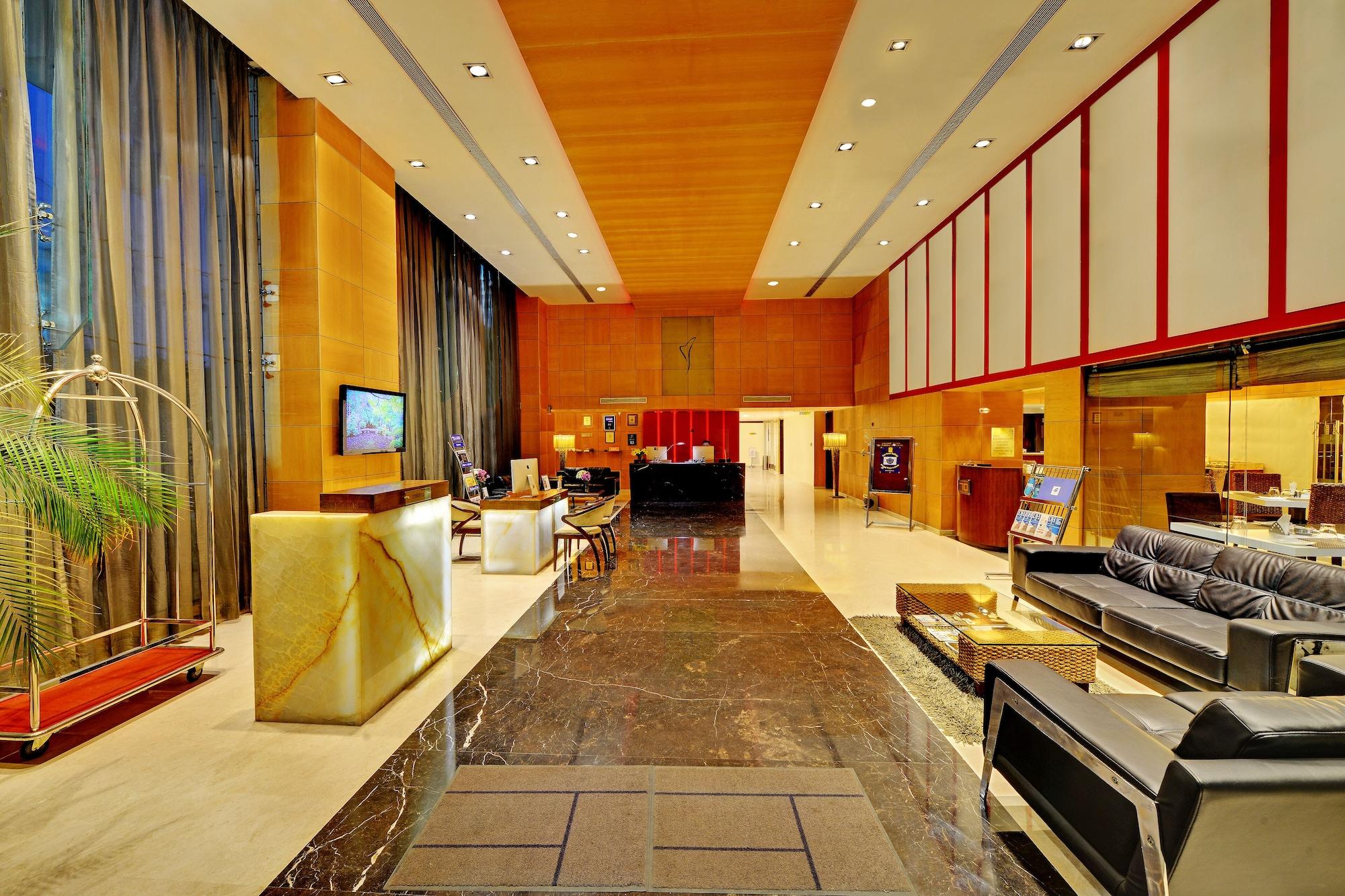 Vista Lobby Iris Hotel