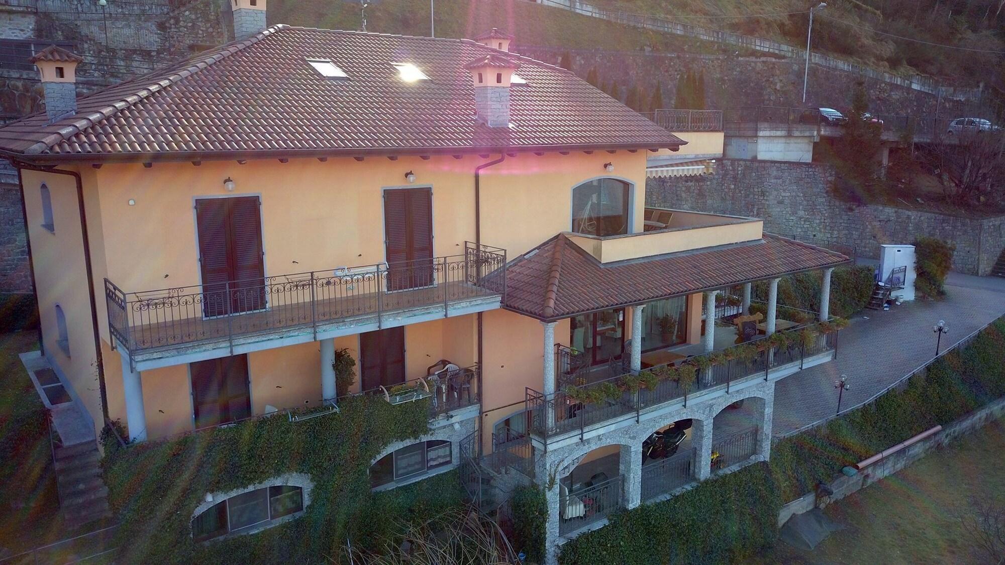 Vista Exterior B&B Villa Anita