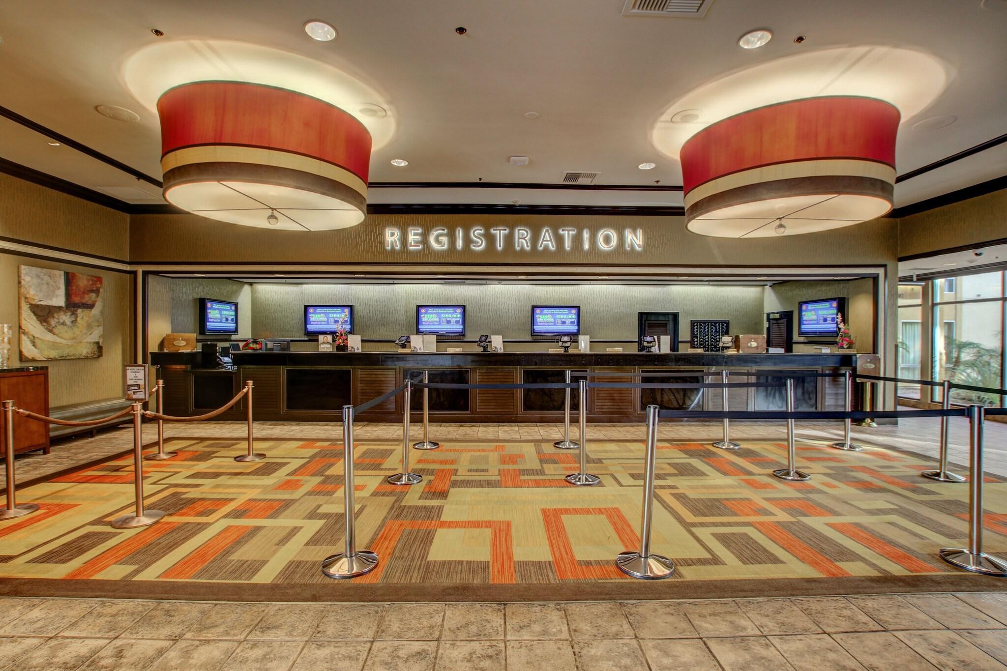 Vista Lobby Golden Nugget Laughlin