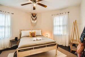 Alquiler Vacacional - 1429 Lanvale · Quaint Boho Retreat Near Downtown - Pet Friendly