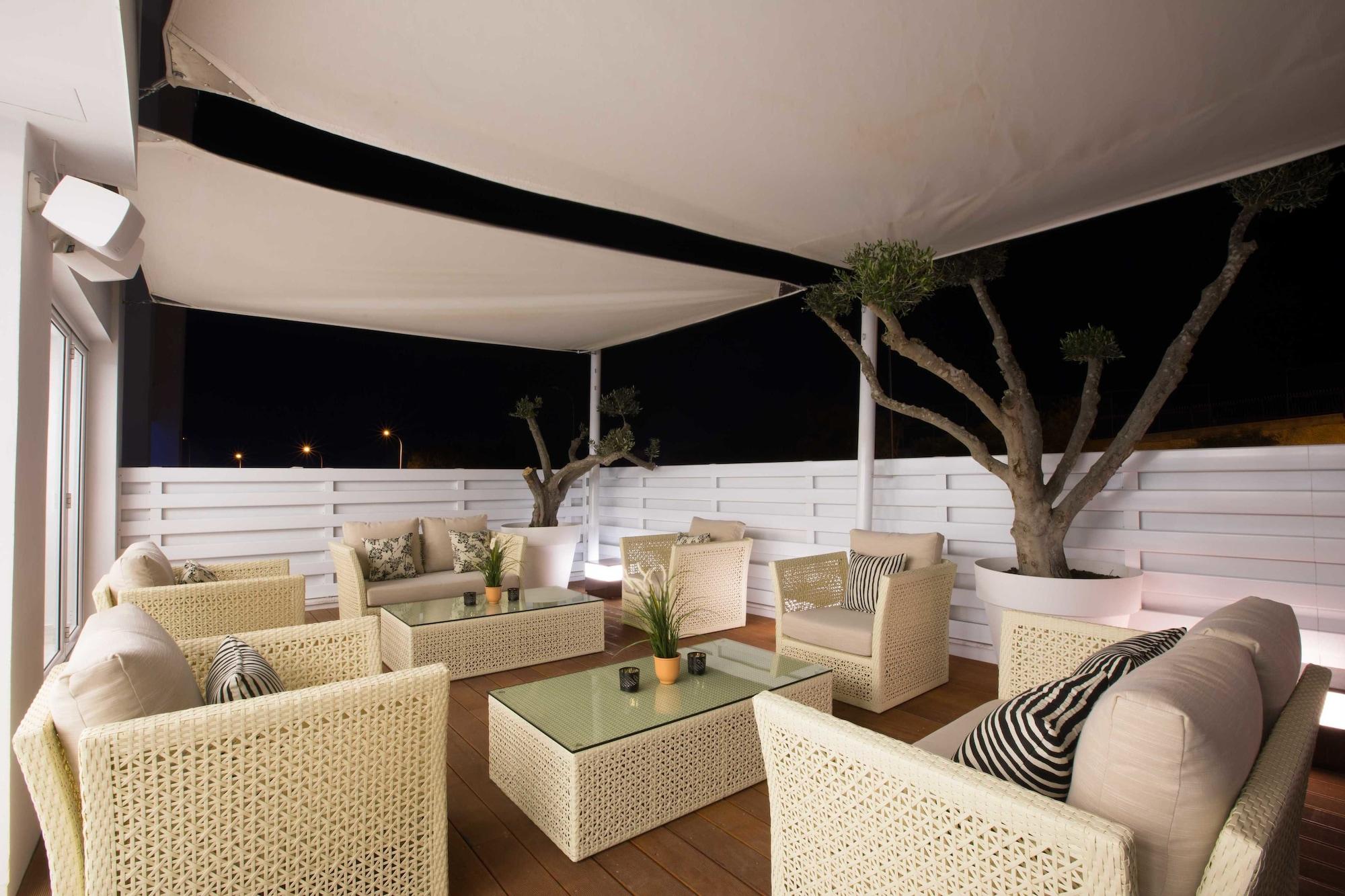 Bar/Salón Hotel Napa Suites - Adults Only