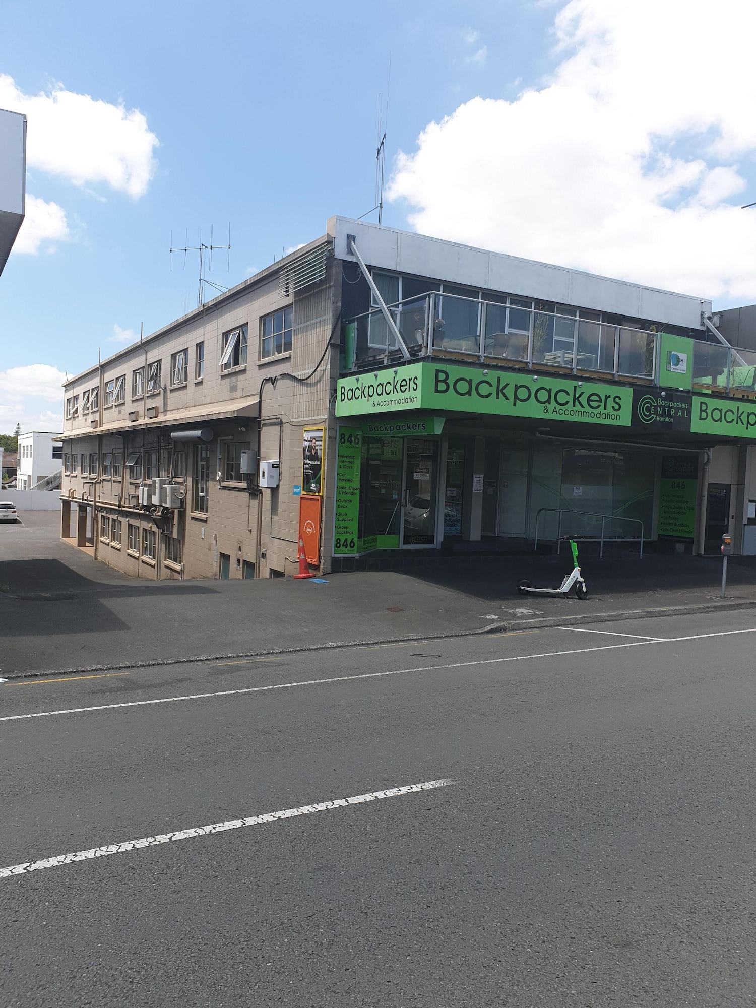 Vista Exterior Backpackers Central Hamilton