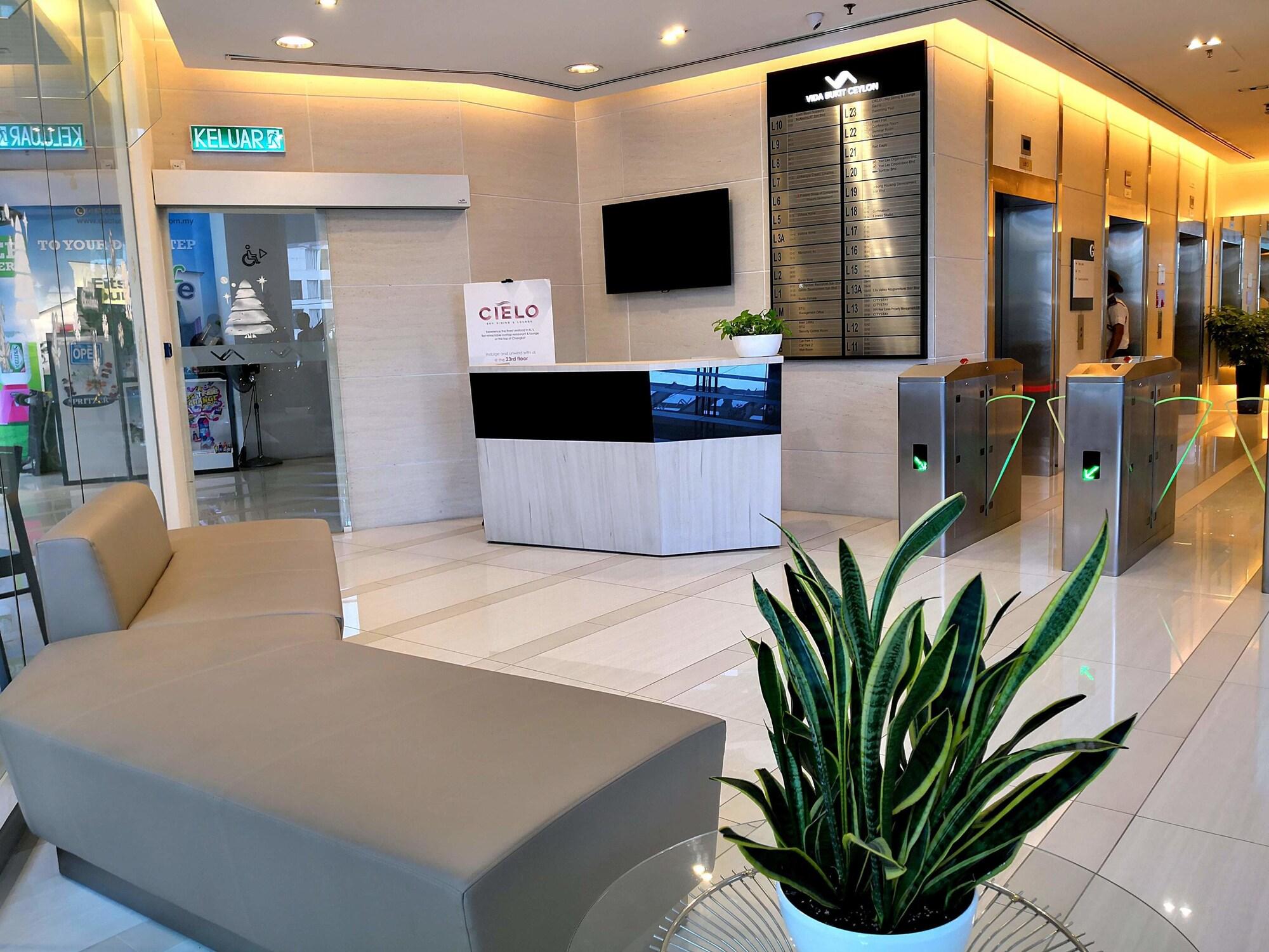 Vista Lobby Vida by Homes Asian