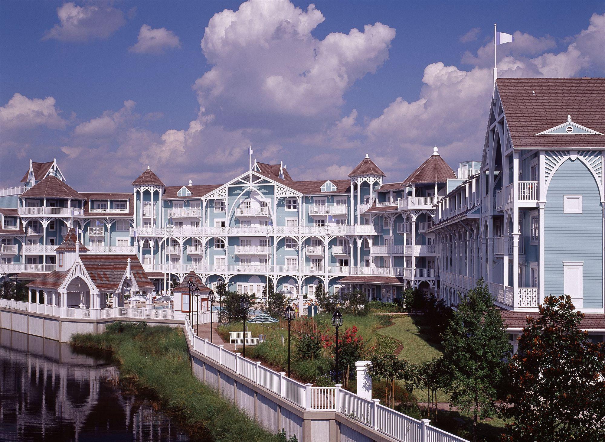 Vista Exterior Disney's Beach Club Villas