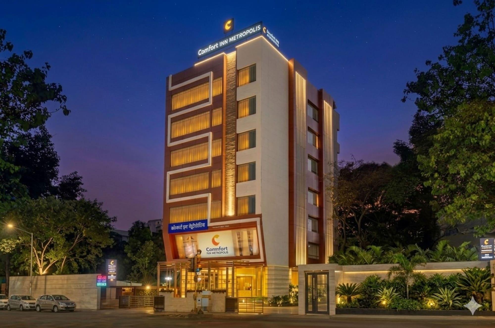 Varios Comfort Inn Metropolis