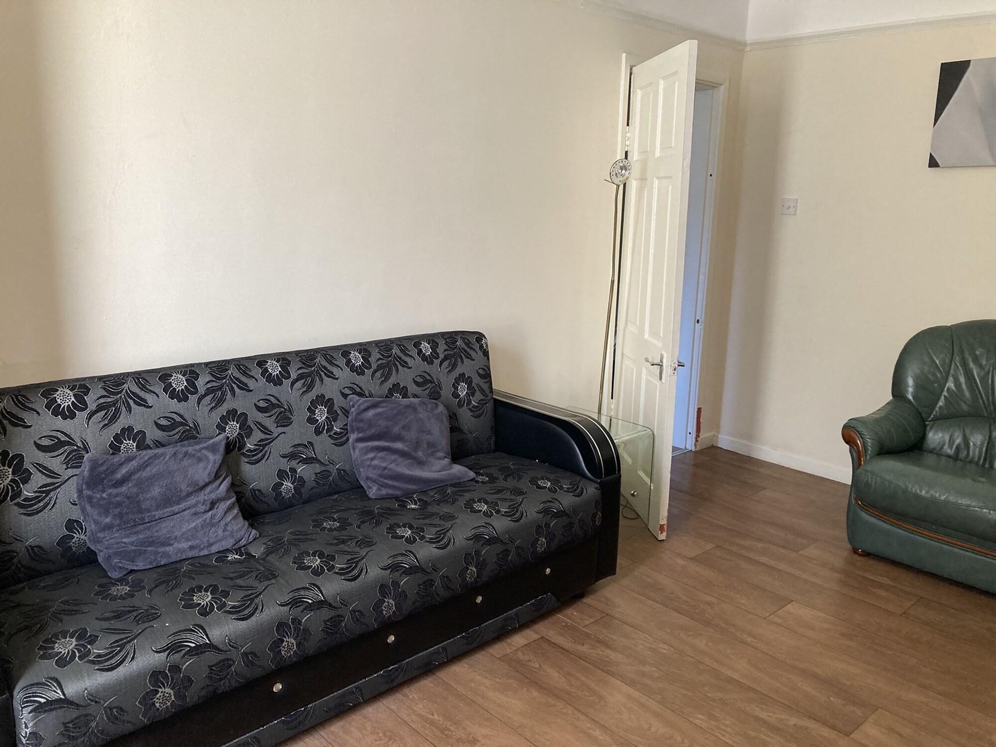 Equipamiento de Habitación Short Term Shared R&R In Chorlton