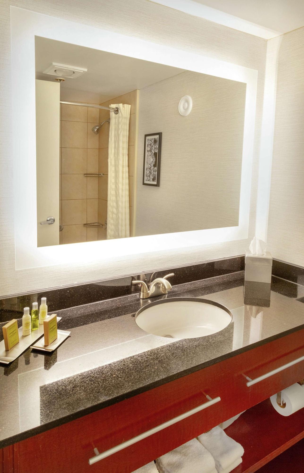 Habitación DoubleTree by Hilton Hotel Charlottesville