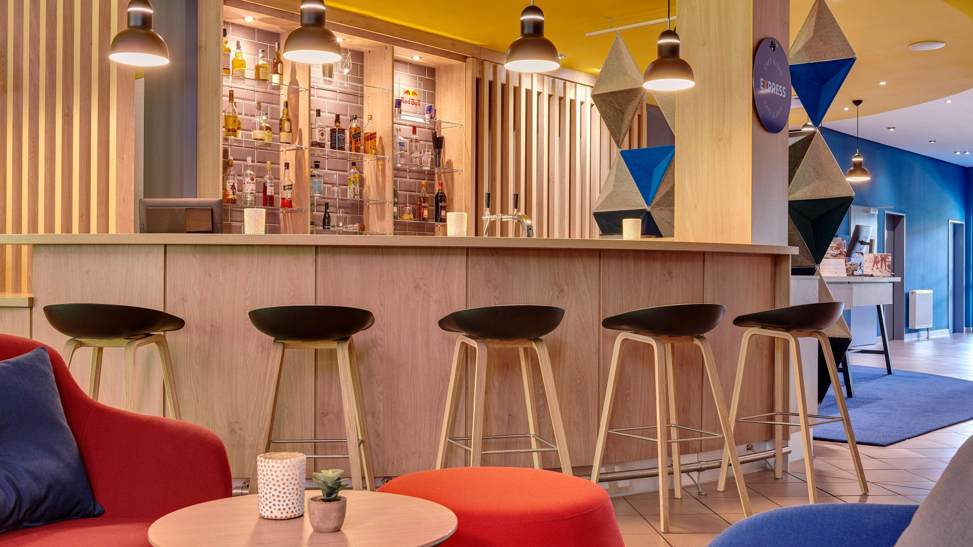Bar/Salón Holiday Inn Express Köln-Troisdorf by IHG
