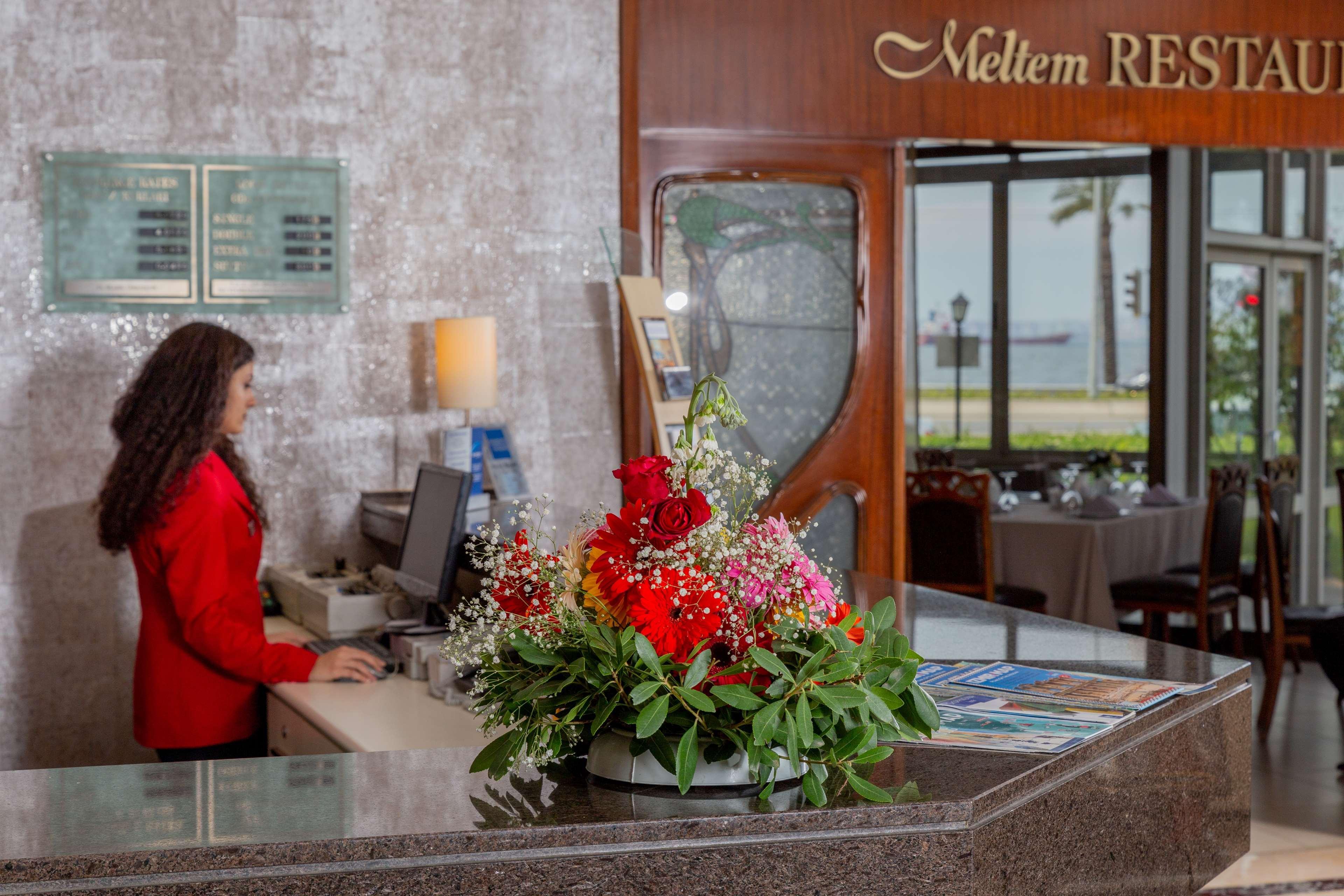 Vista Lobby Best Western Plus Hotel Konak