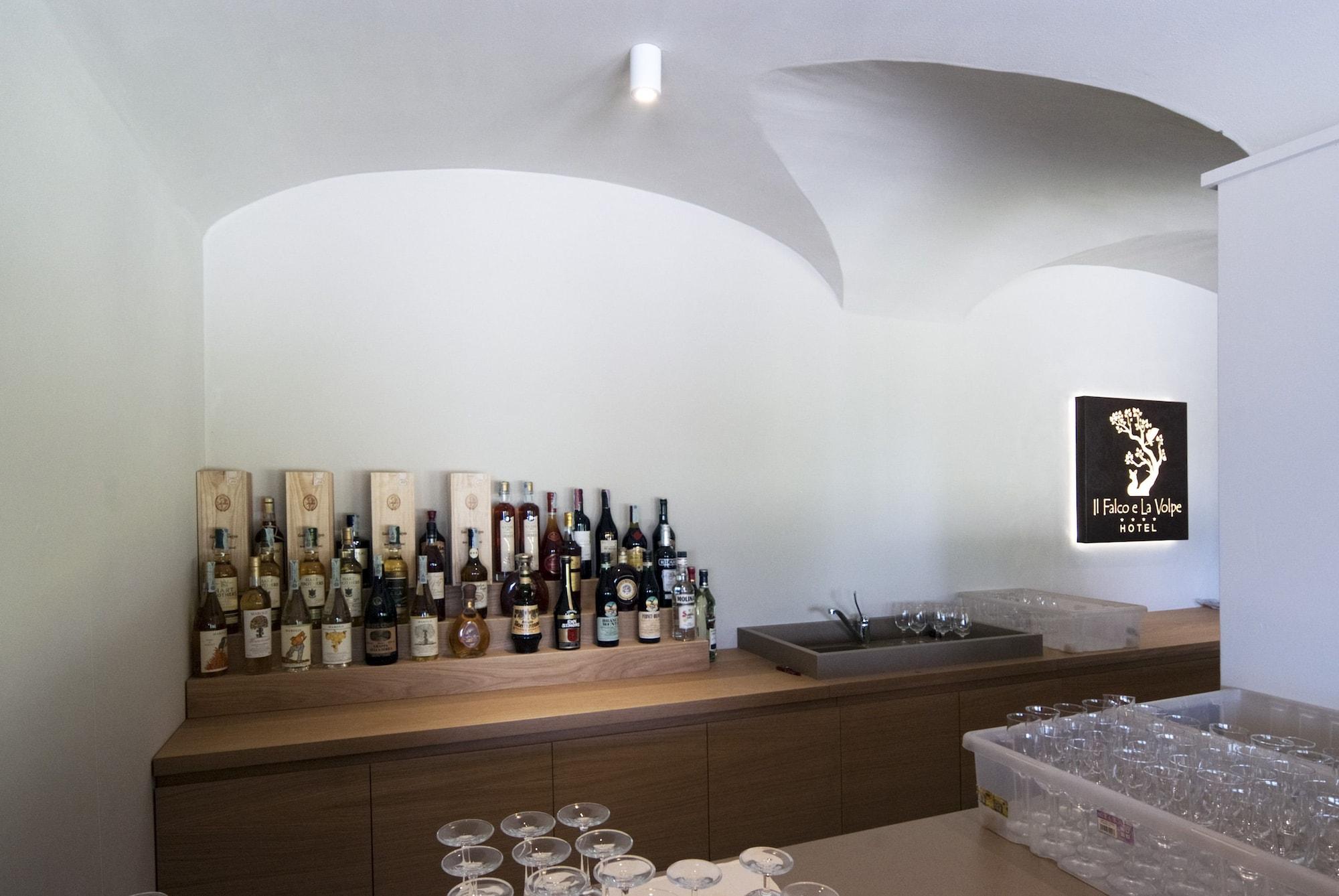 Bar/Salón Il Falco e la Volpe