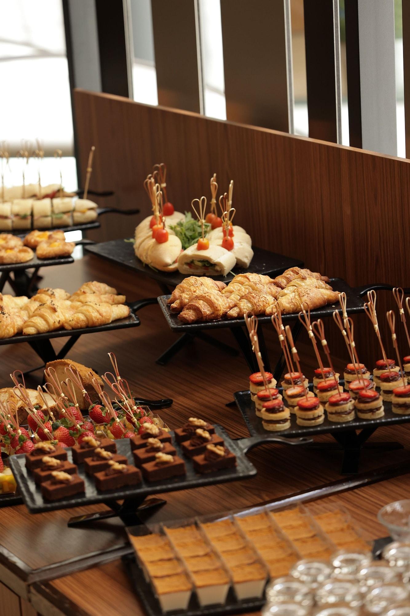 Bar/Salón Radisson Blu Hotel, Beirut Verdun