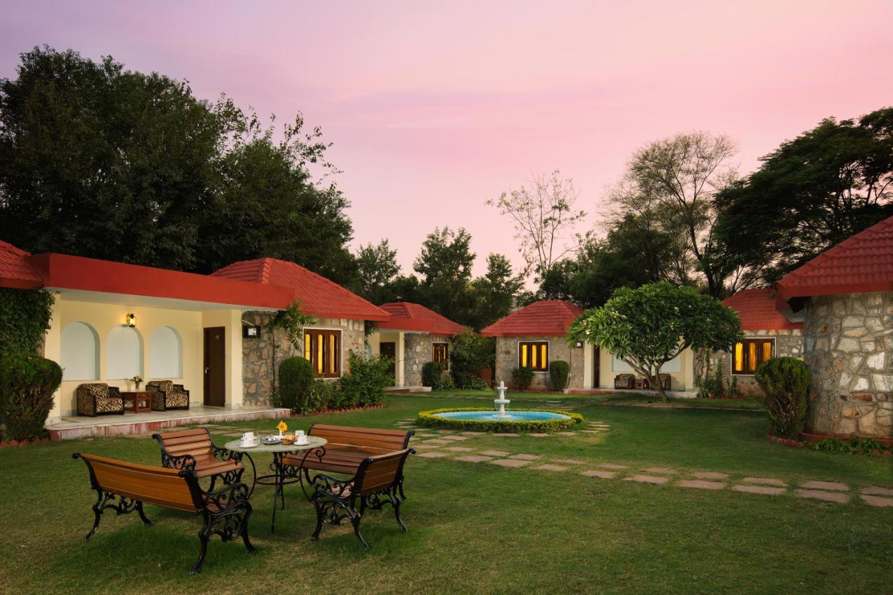 Vista Exterior Sterling Sariska