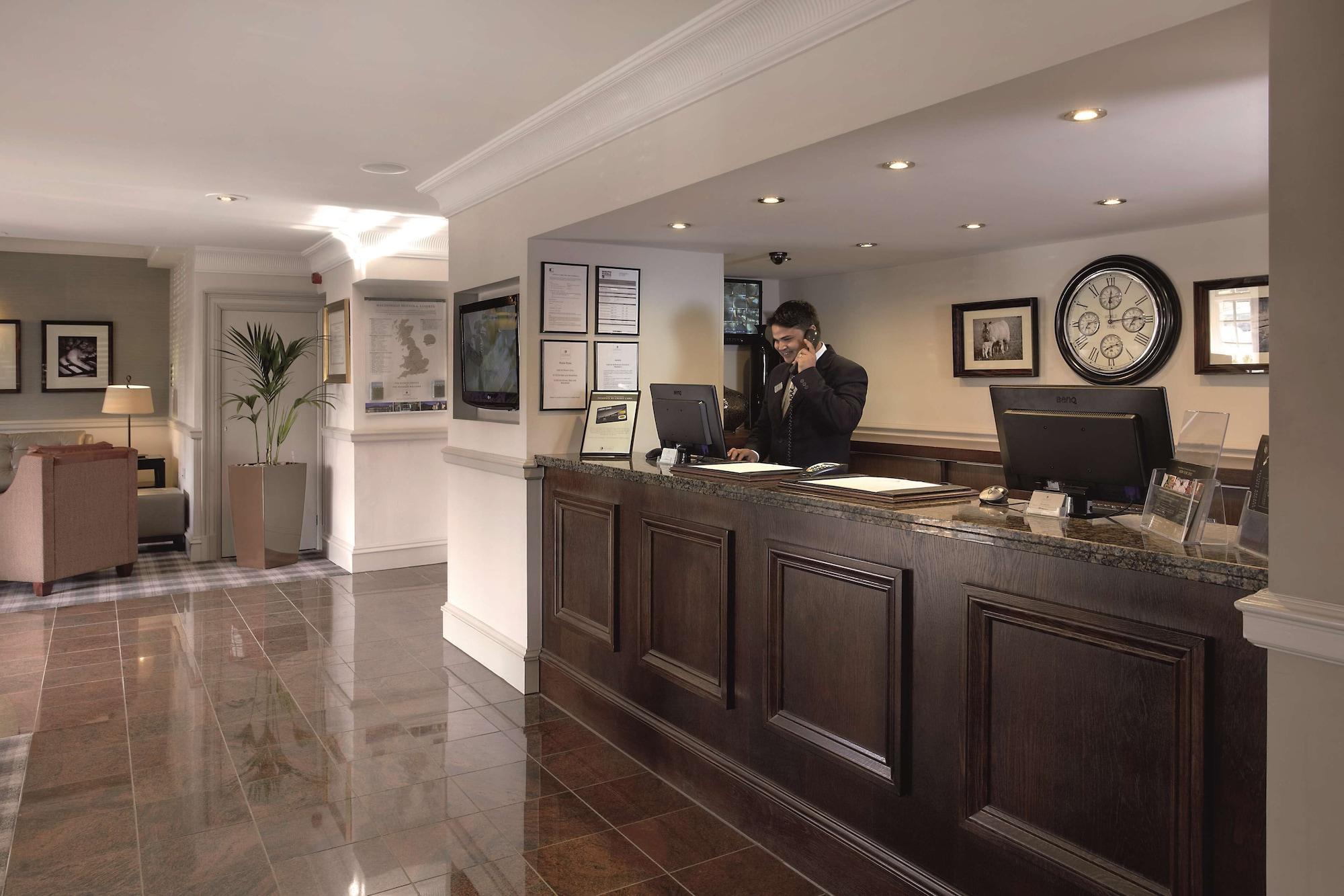 Vista Lobby Macdonald Tickled Trout Hotel