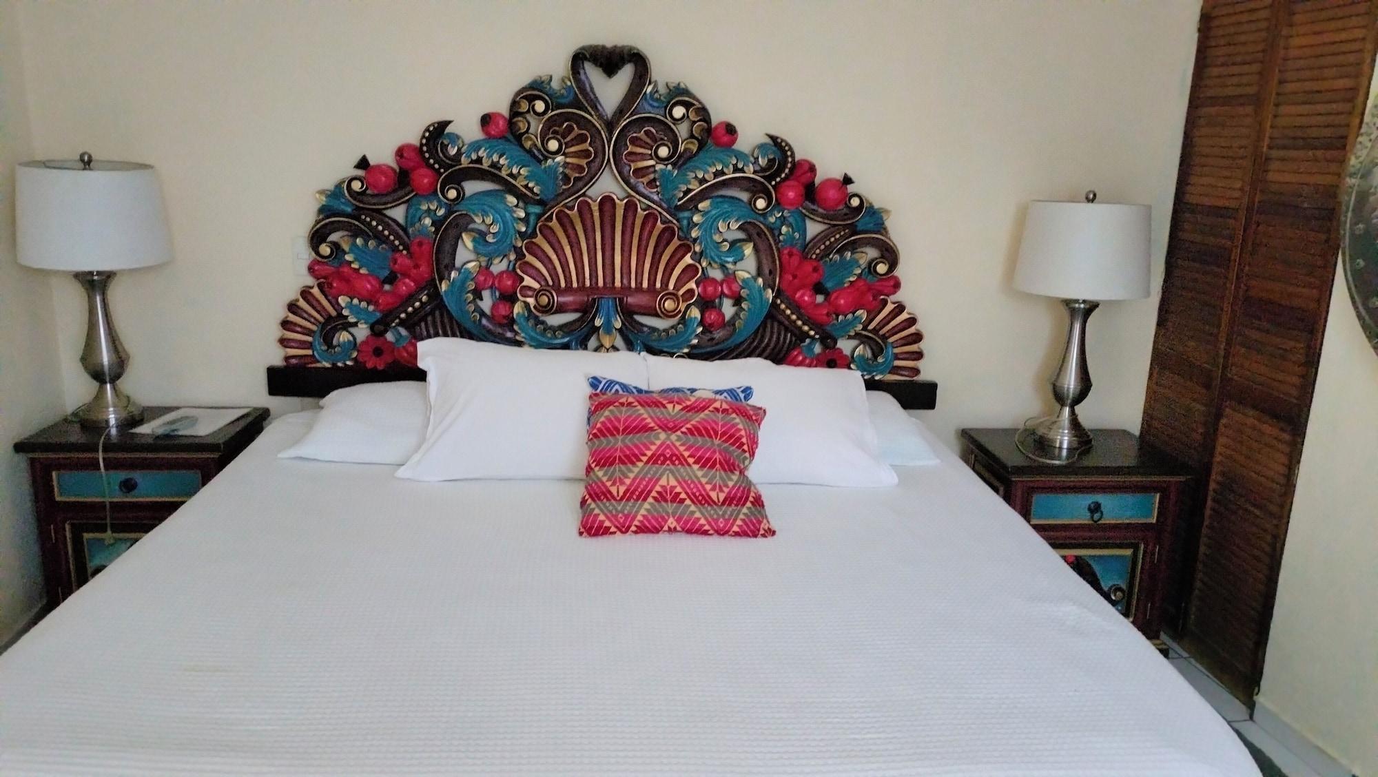 Vista Exterior Hotel Chely