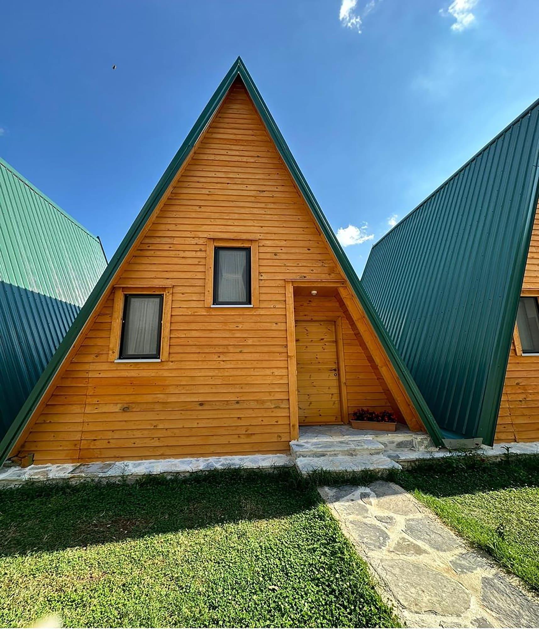 Vista Exterior Kurora e Gjelber Resort