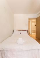 Alquiler Vacacional - Spacious & Stylish Two‑bed, Two‑bath Apartment with private entrance