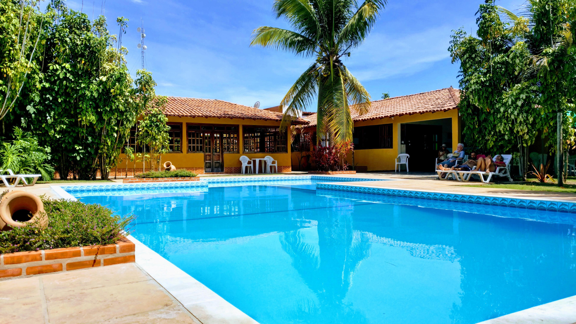 Vista Piscina Pousada Verdes Mares