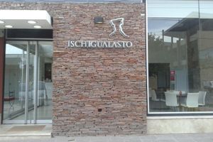 Alojamiento - Hotel Ischigualasto