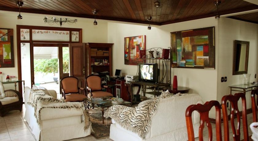 Vista Lobby Pousada Residencial Village Pendotiba