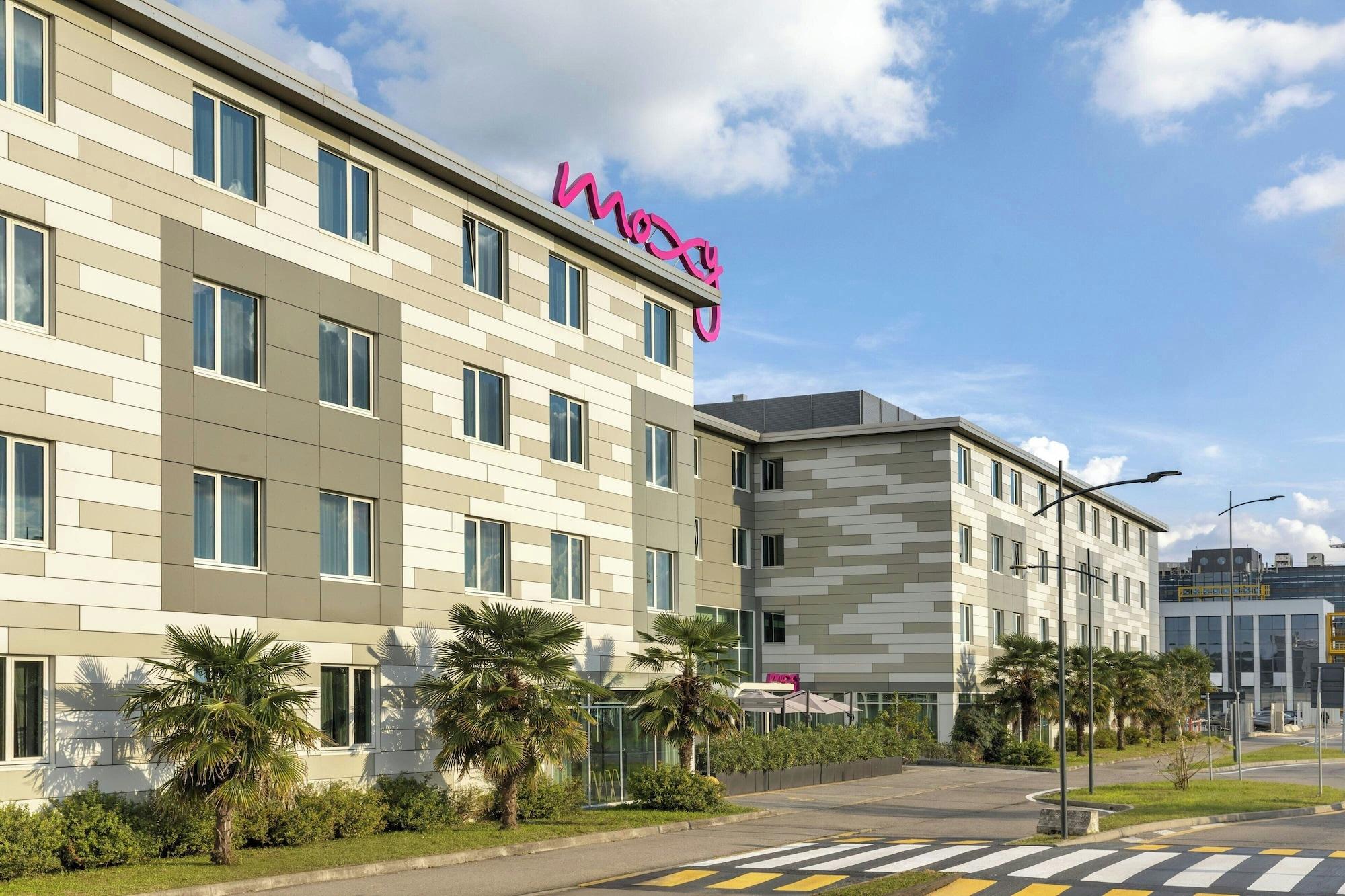 Vista Exterior MOXY Milan Malpensa Airport