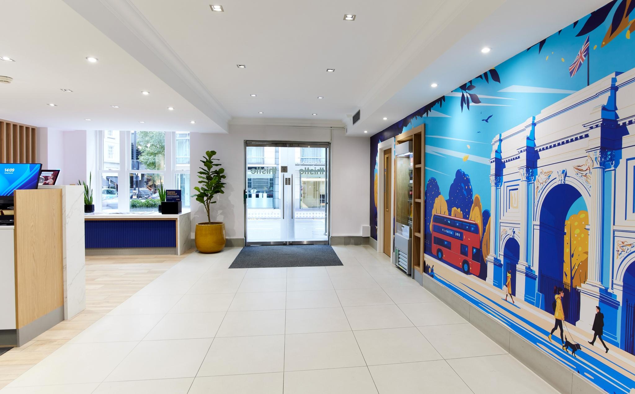 Vista Lobby Thistle London Park Lane
