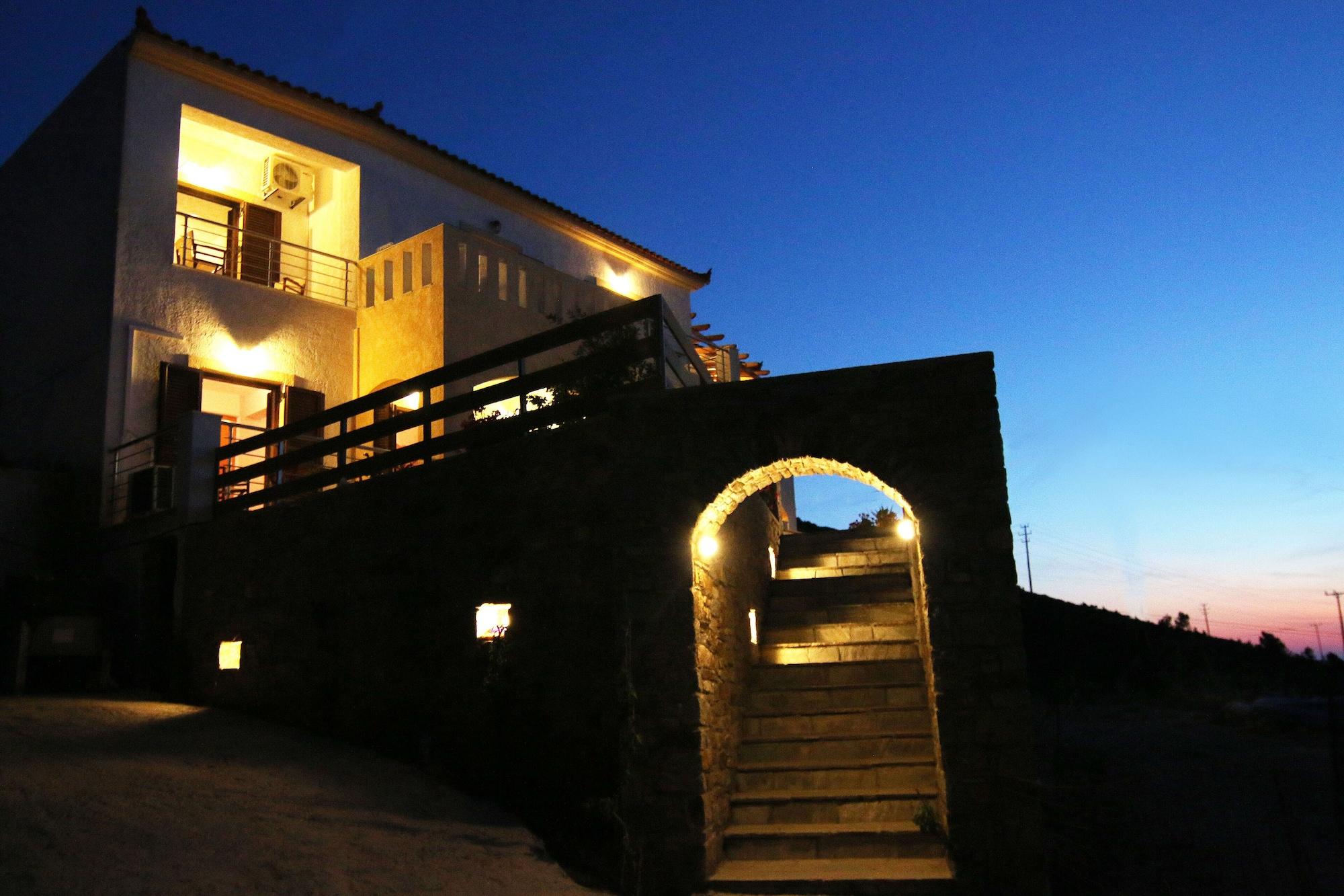 Vista Exterior Anemi Apartments