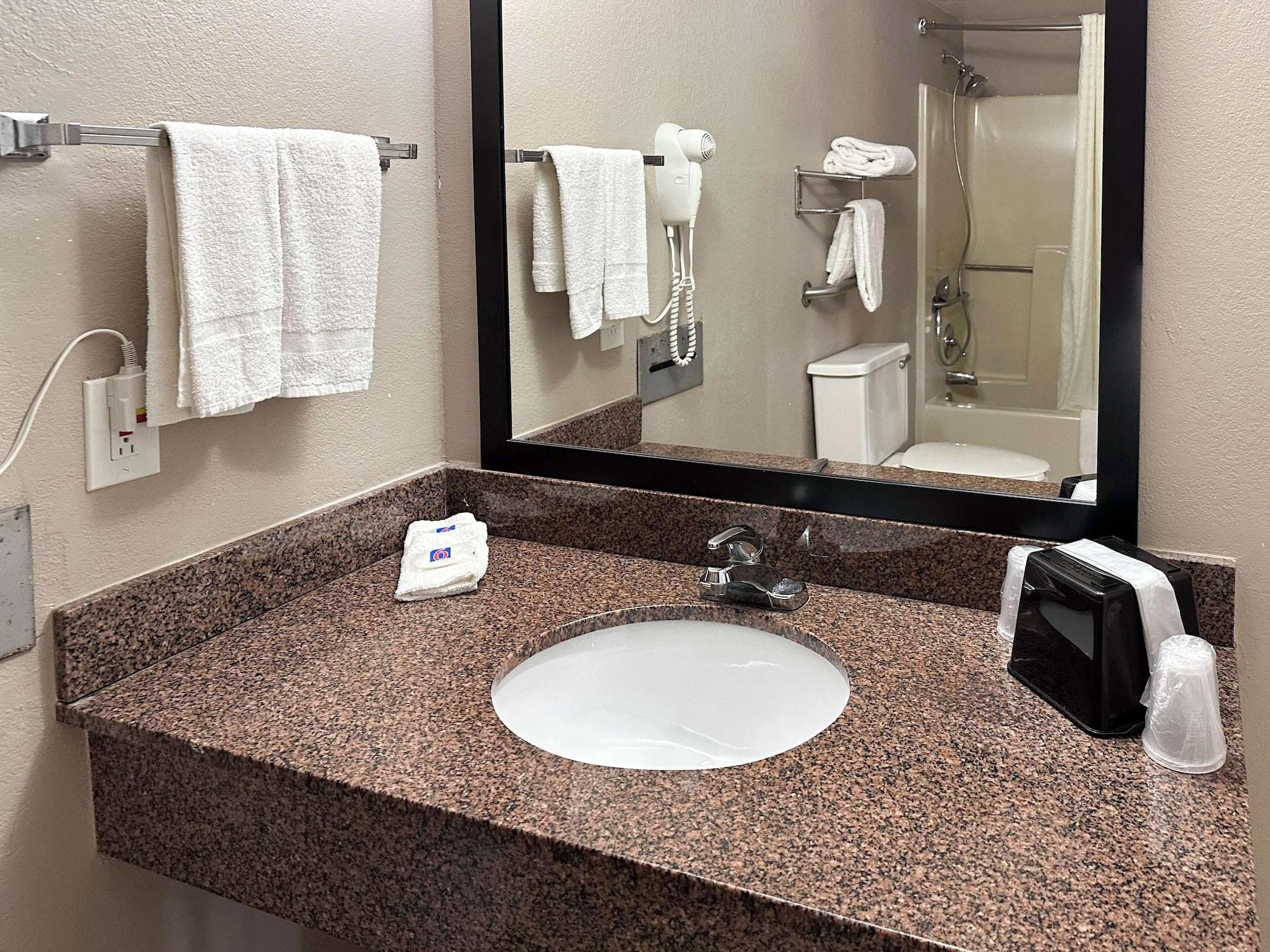 Equipamiento de Habitación Motel 6 Atlanta, GA – Atlanta Airport East