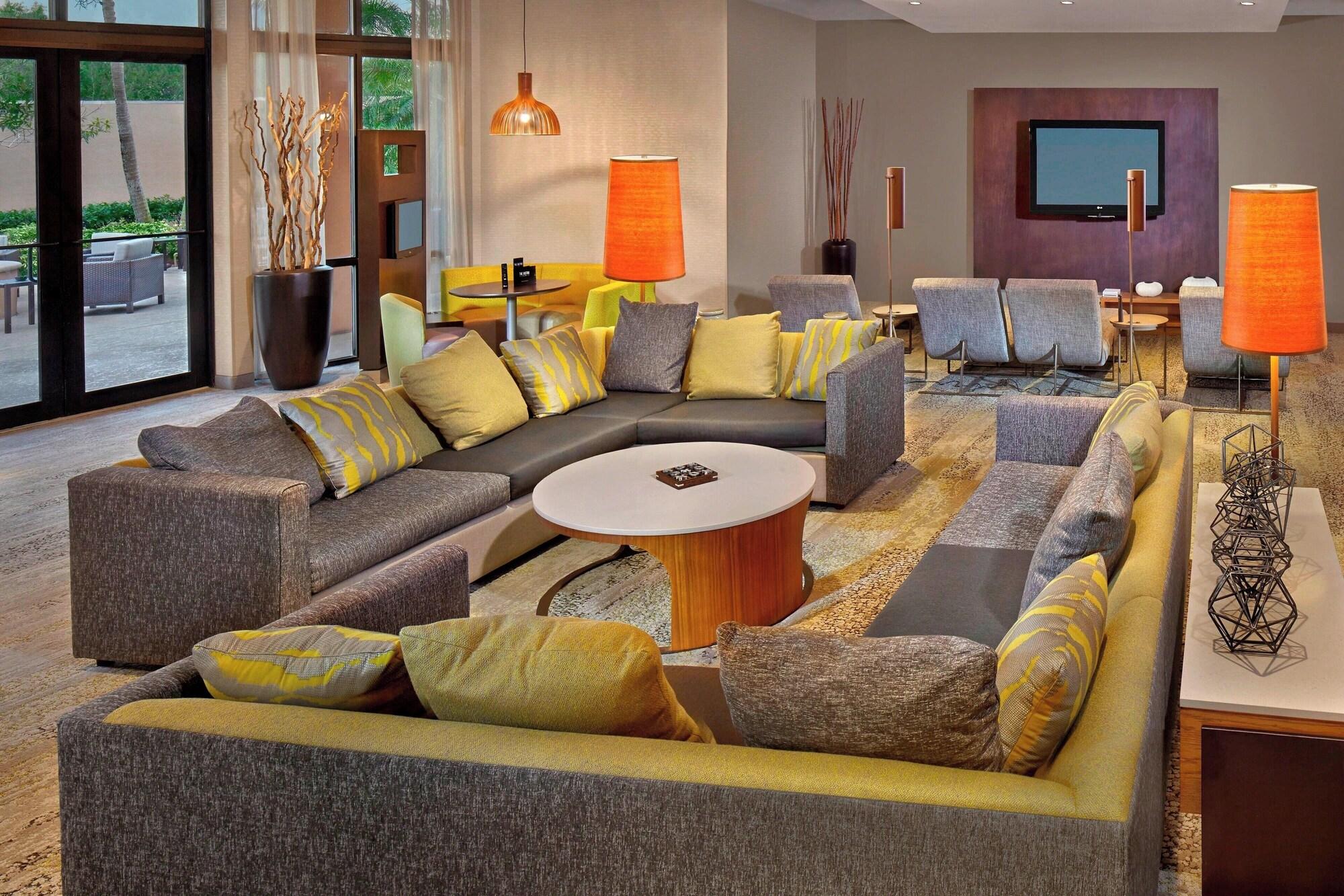 Vista Lobby Courtyard By Marriott Stuart