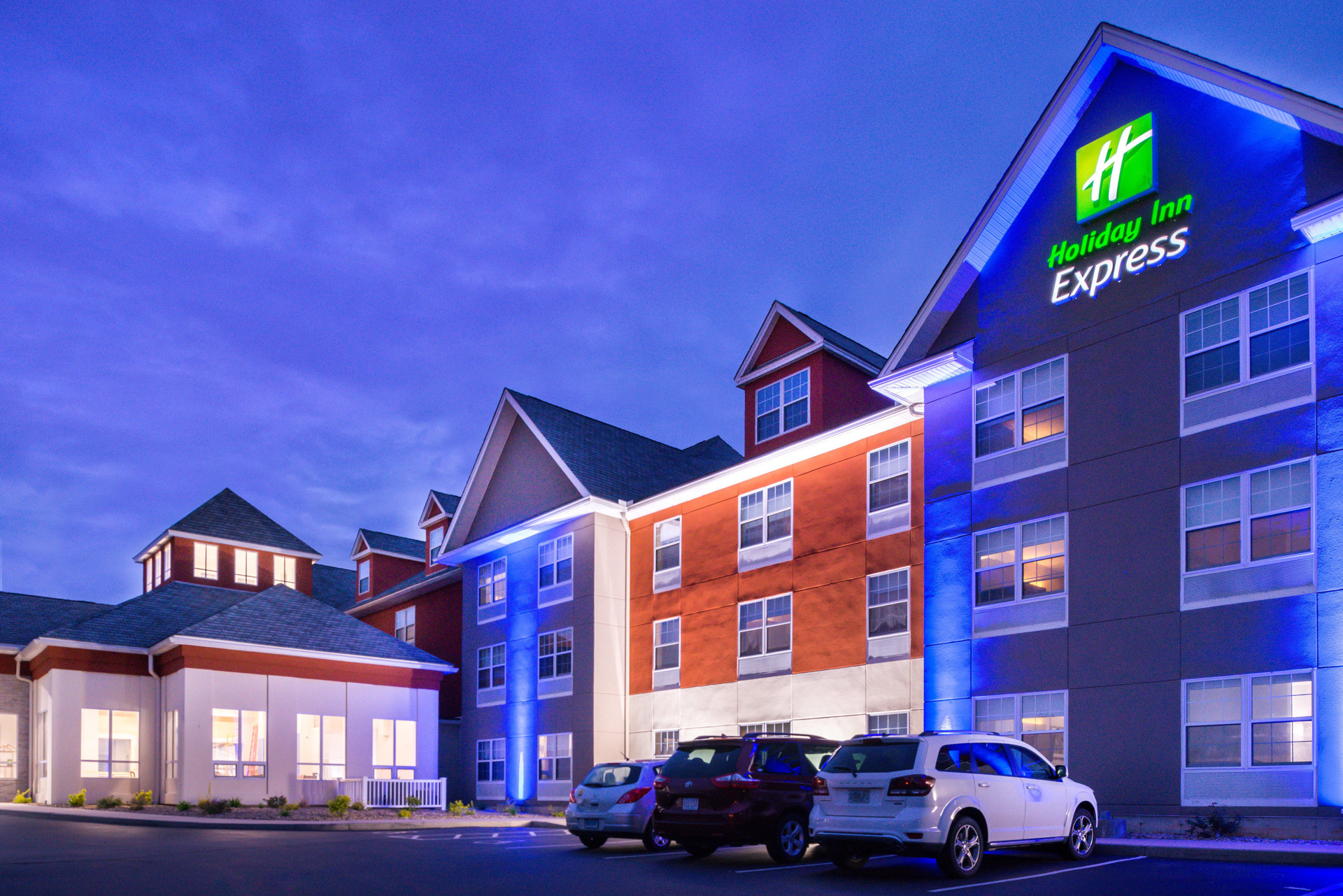 Vista Exterior Holiday Inn Express Mystic - Groton Area