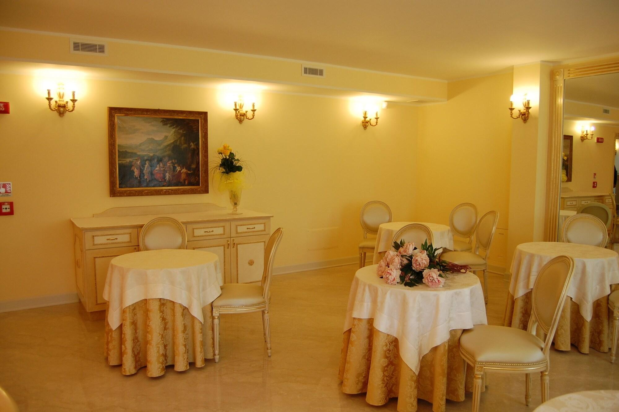 Bar/Salón Hotel Motel Gold