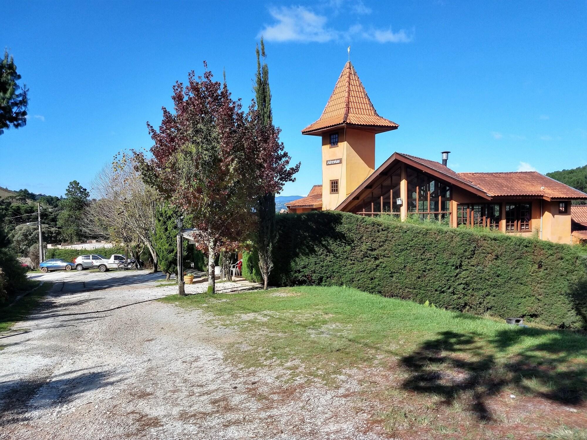 Vista Exterior Alpenhaus Pousada
