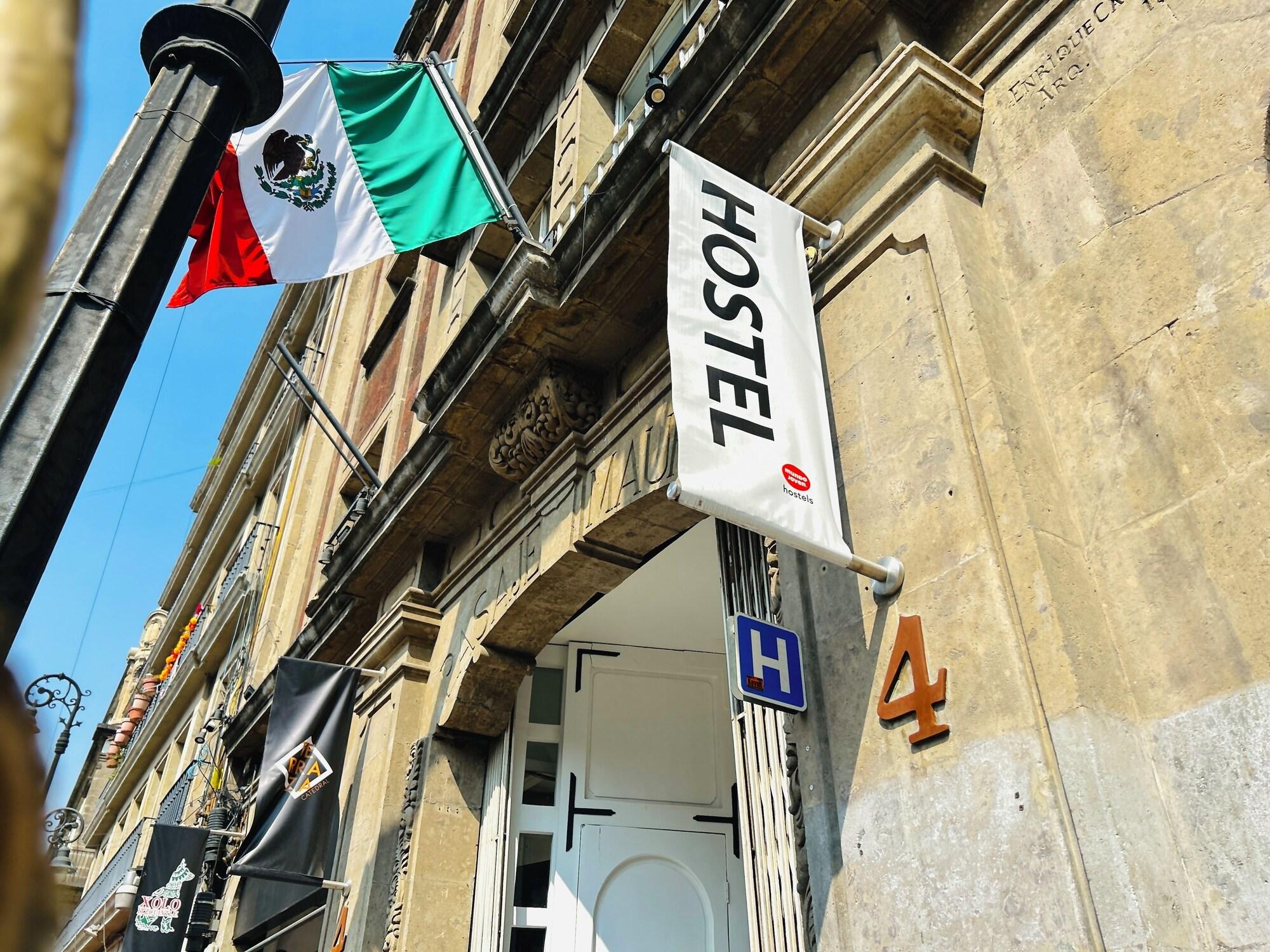 Varios Hostel Mundo Joven