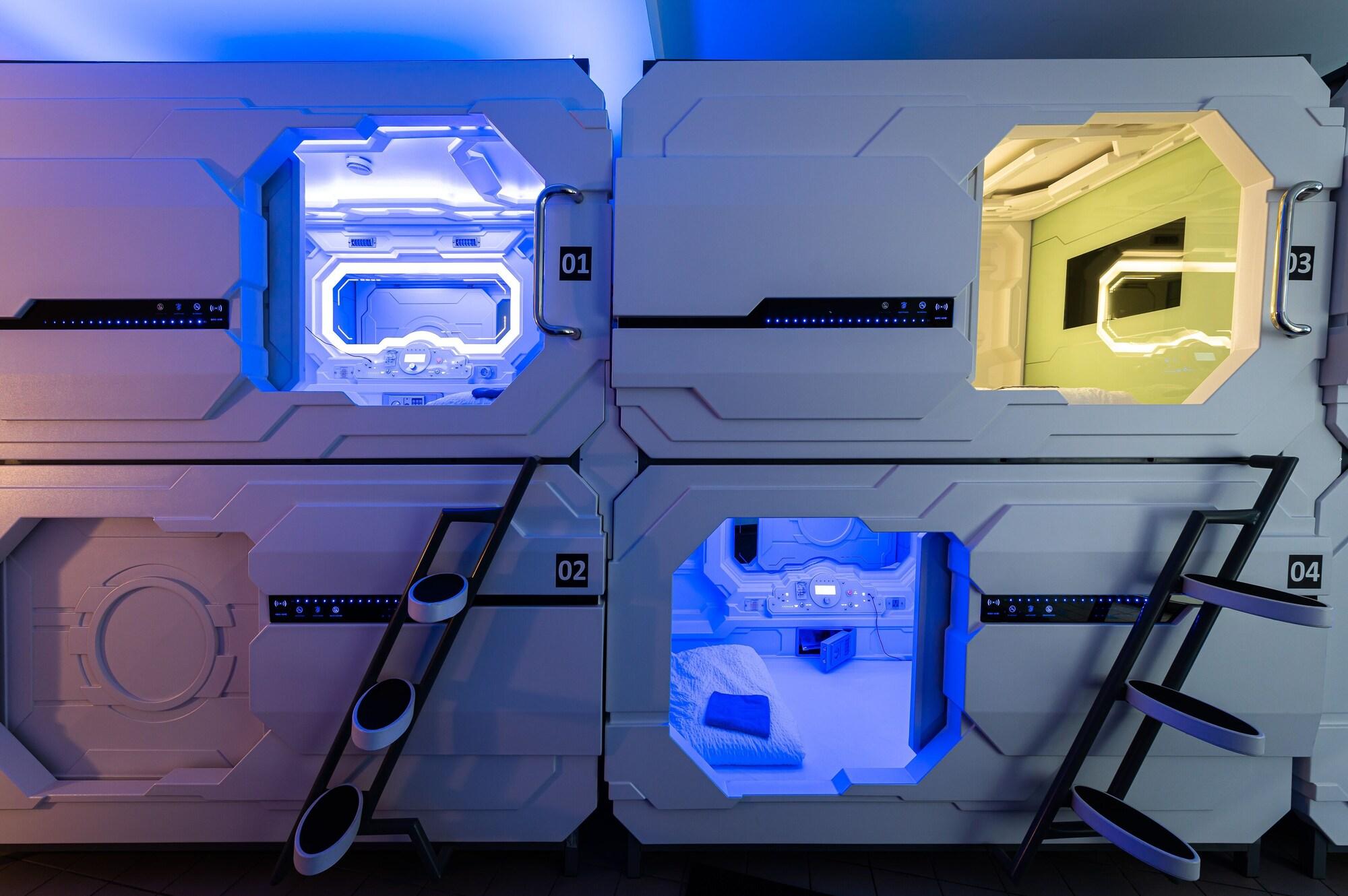 Varios Space Homes Hostel - Inner City