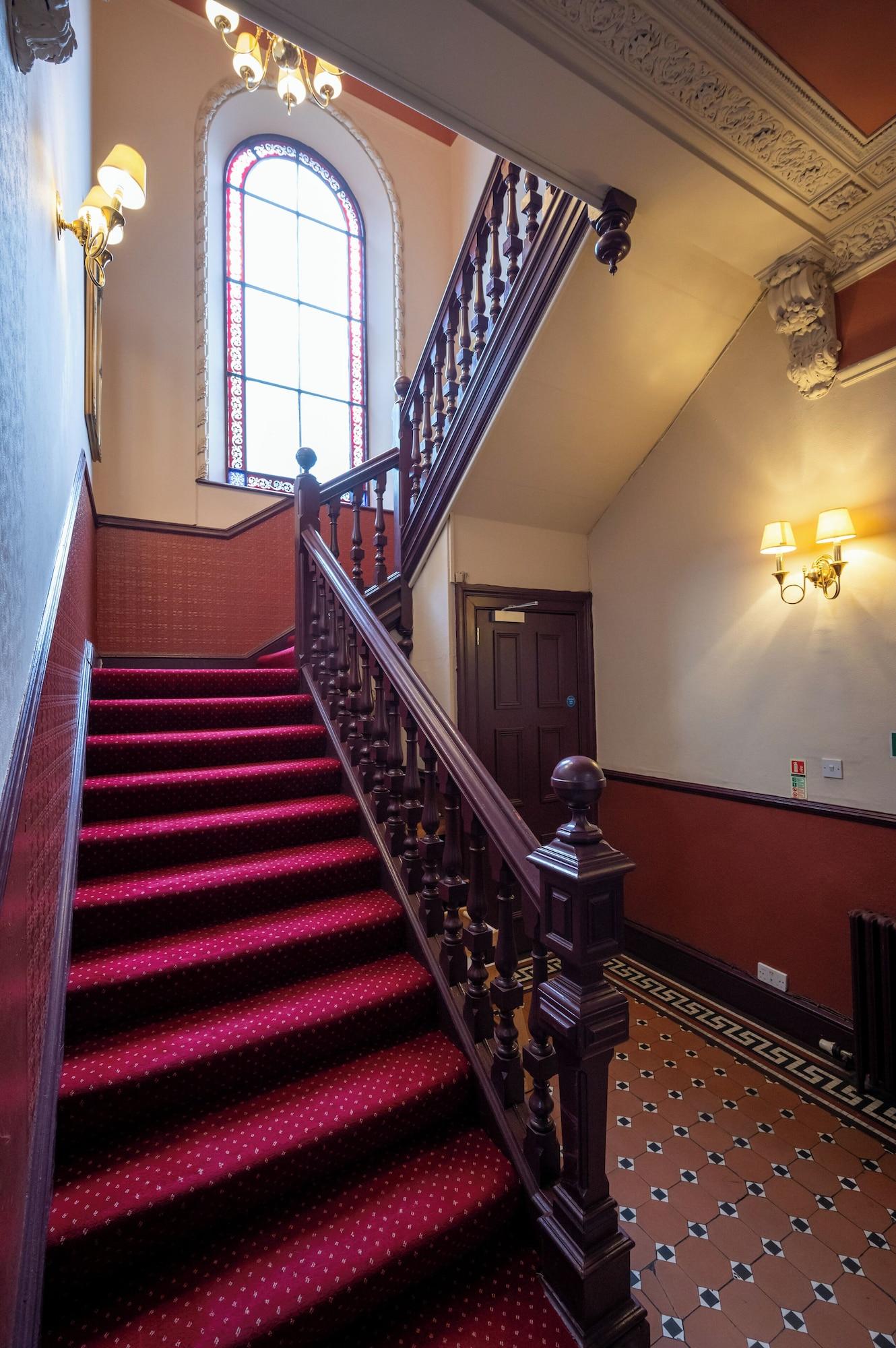 Vista Lobby The Hampton Hotel by Greene King Inns