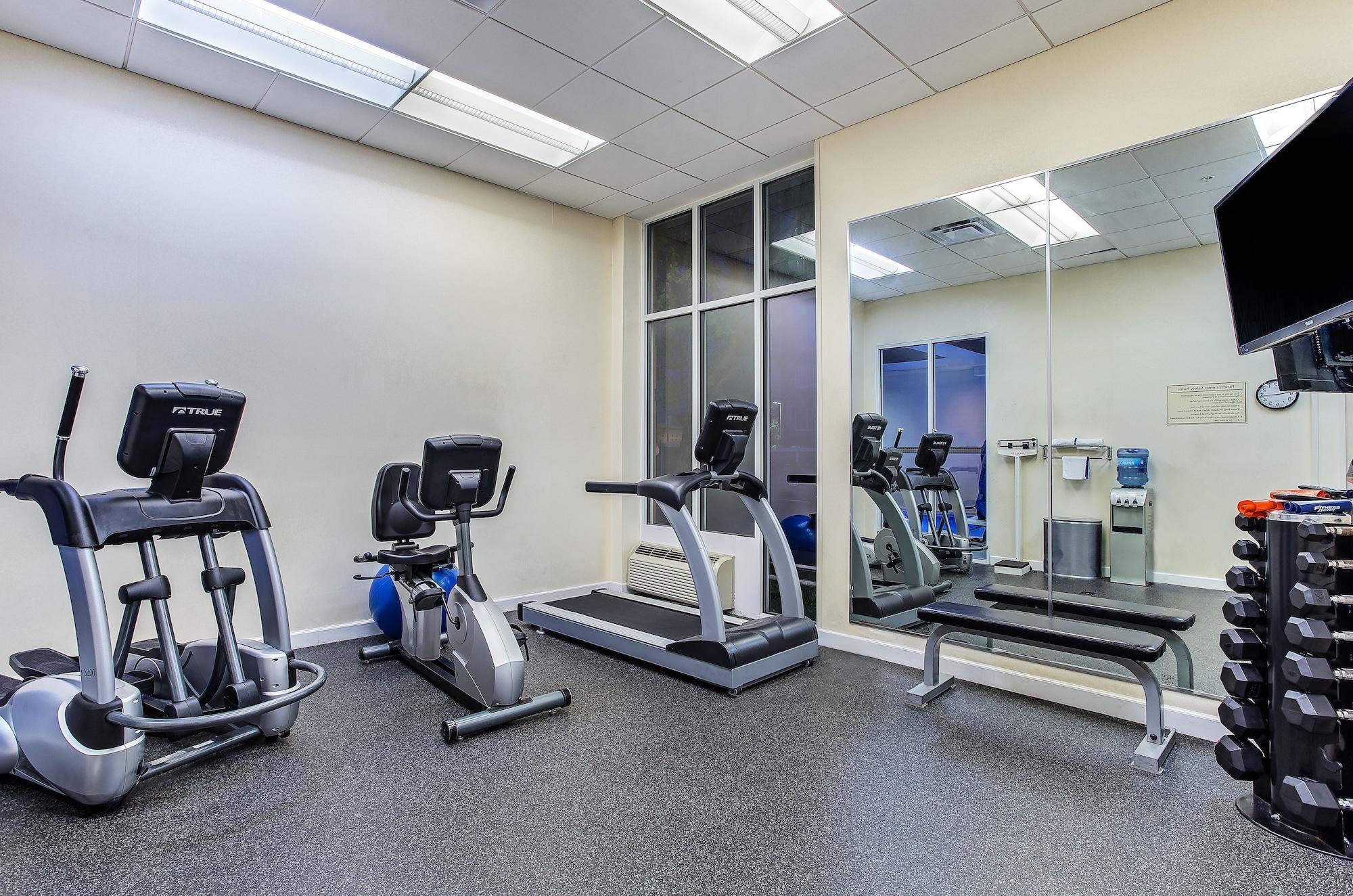 Gimnasio Holiday Inn Louisville Airport - Fair/Expo by IHG